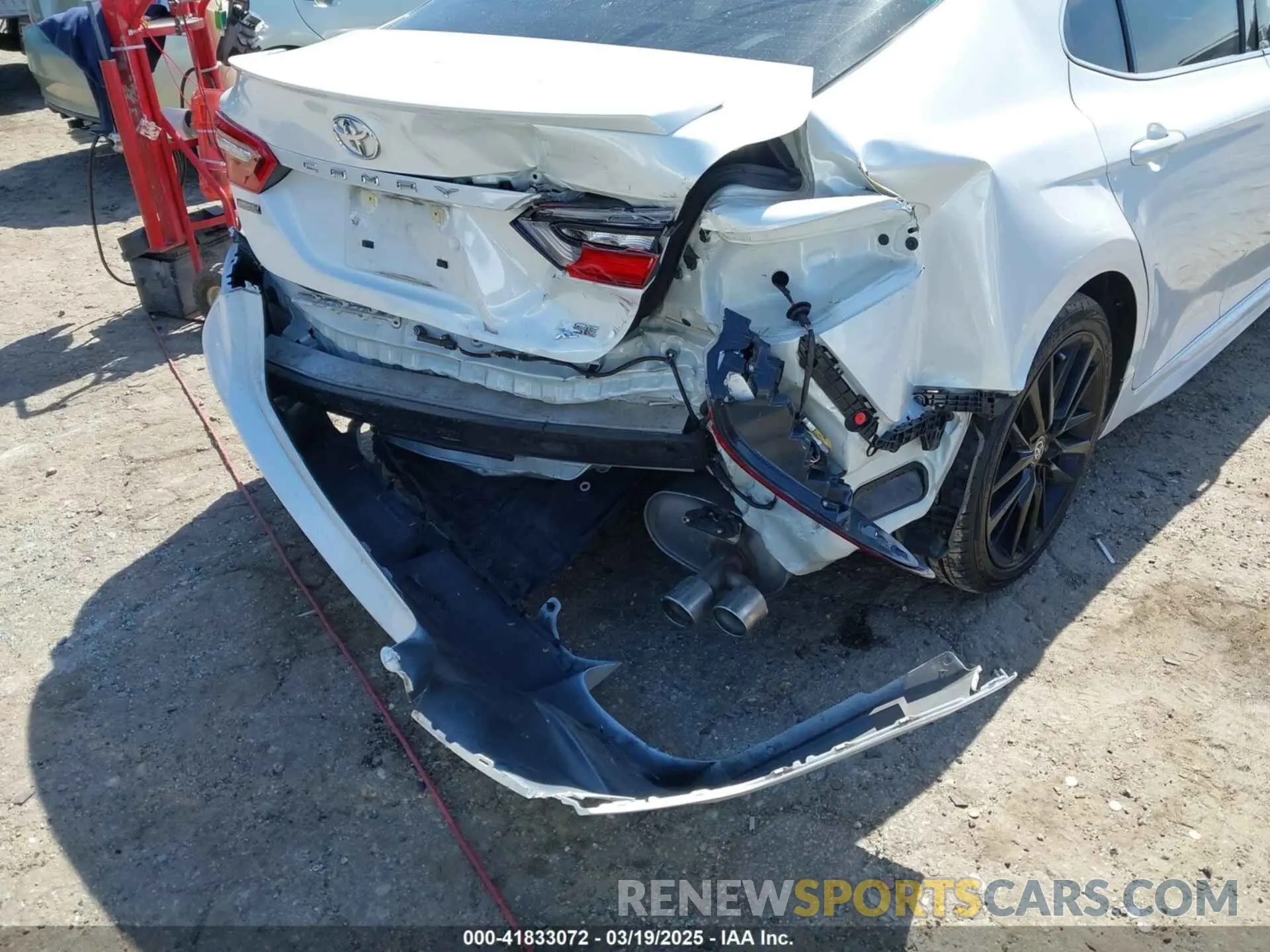6 Photograph of a damaged car 4T1K61AK0PU091105 TOYOTA CAMRY 2023