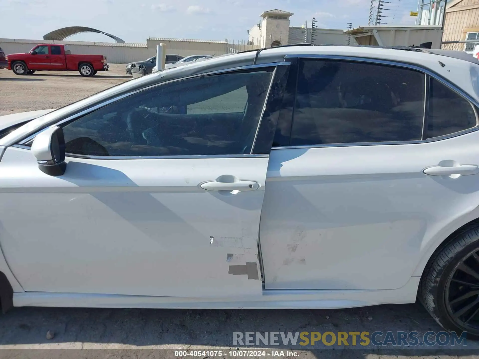 14 Photograph of a damaged car 4T1K61AK0PU757069 TOYOTA CAMRY 2023