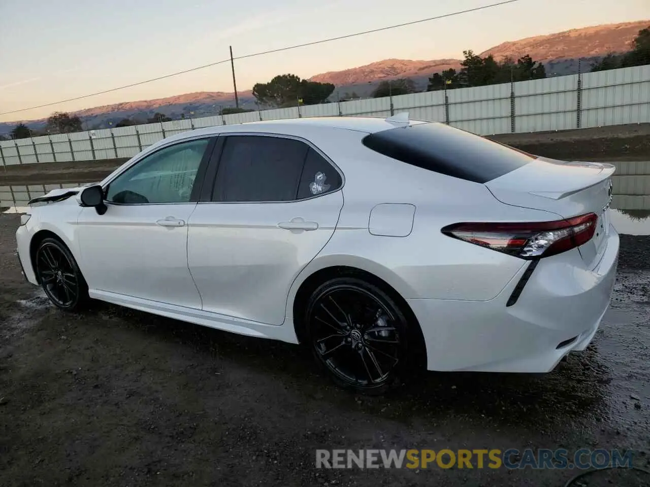 2 Photograph of a damaged car 4T1K61AK0PU780447 TOYOTA CAMRY 2023