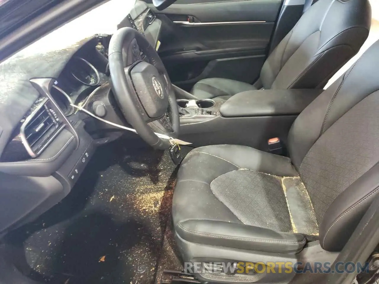 7 Photograph of a damaged car 4T1K61AK0PU831784 TOYOTA CAMRY 2023