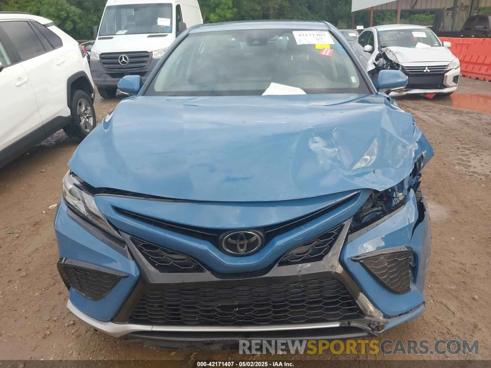 12 Photograph of a damaged car 4T1K61AK1PU124368 TOYOTA CAMRY 2023