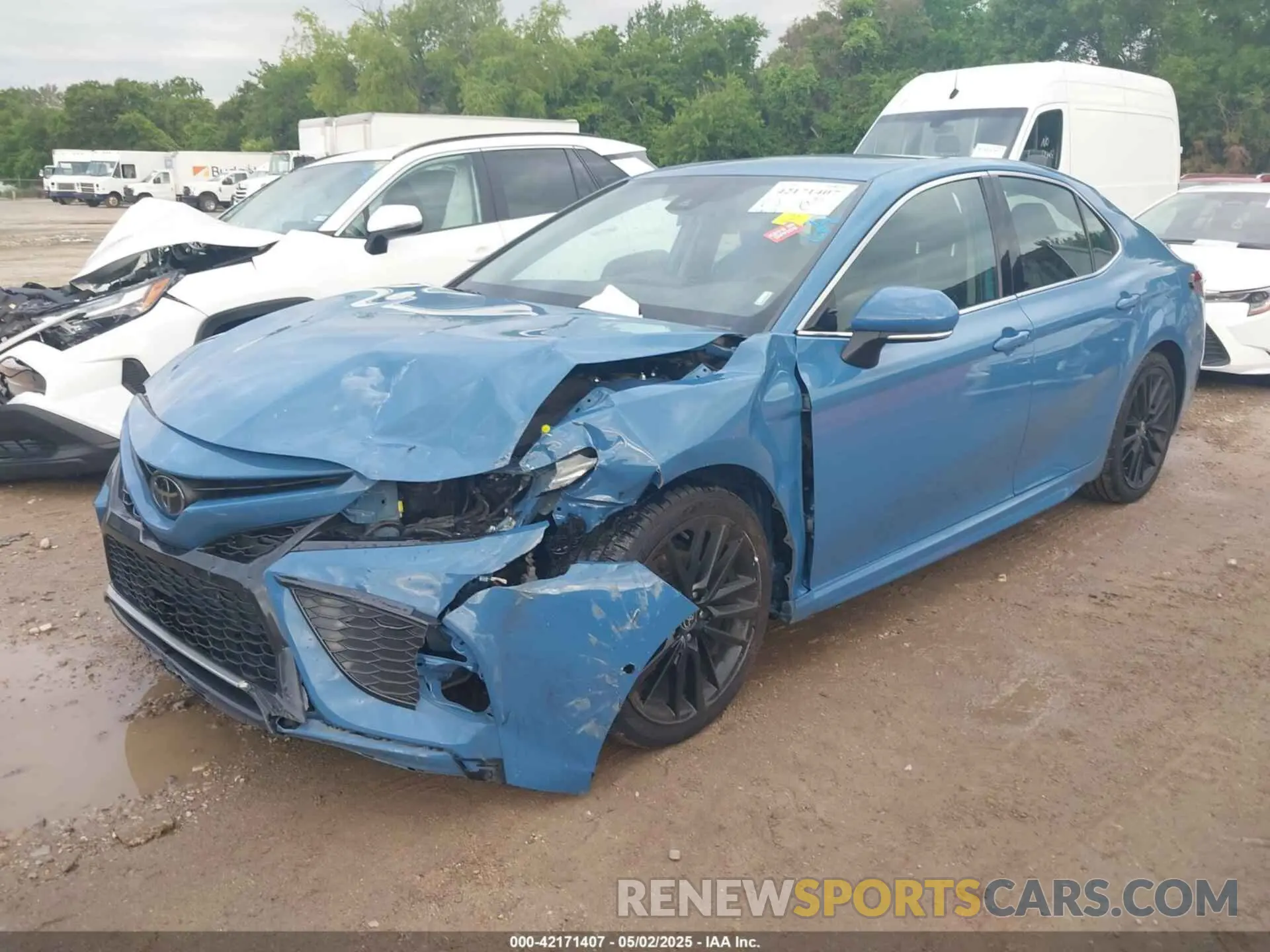 2 Photograph of a damaged car 4T1K61AK1PU124368 TOYOTA CAMRY 2023