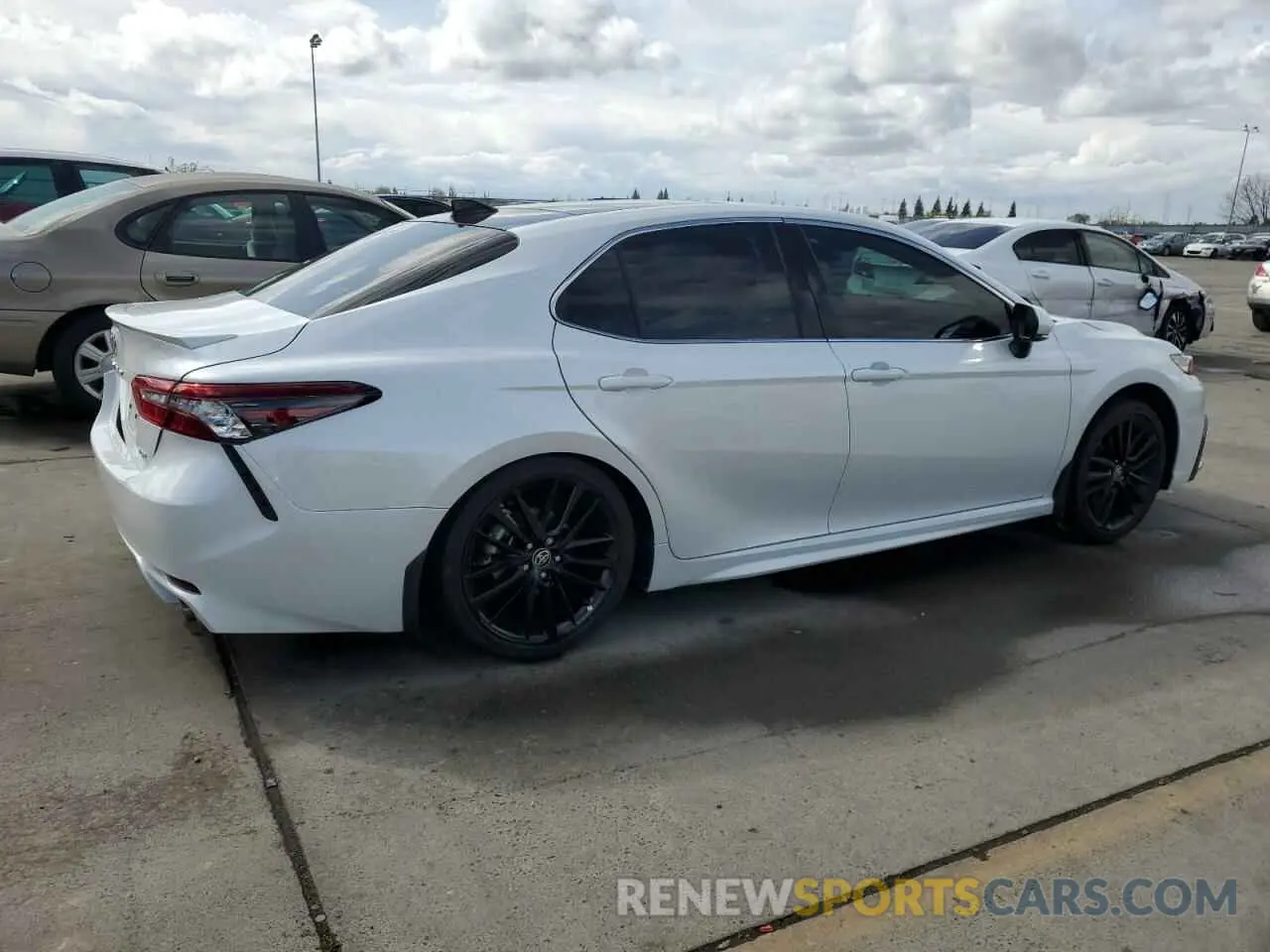 3 Photograph of a damaged car 4T1K61AK1PU805839 TOYOTA CAMRY 2023
