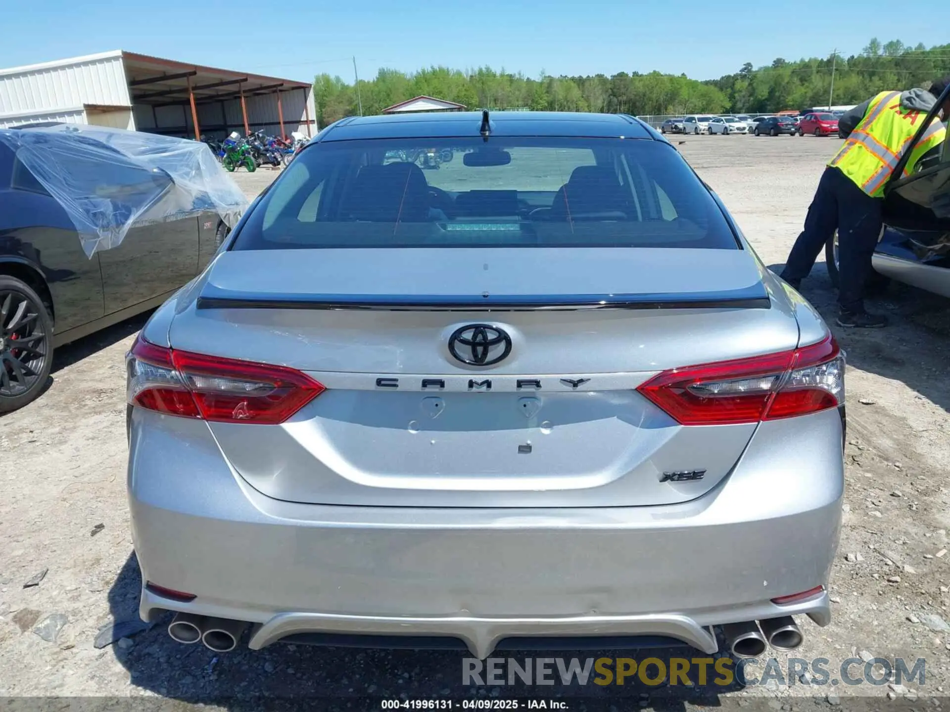 16 Photograph of a damaged car 4T1K61AK2P4175779 TOYOTA CAMRY 2023