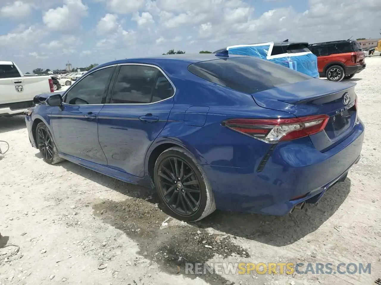 2 Photograph of a damaged car 4T1K61AK2PU083894 TOYOTA CAMRY 2023