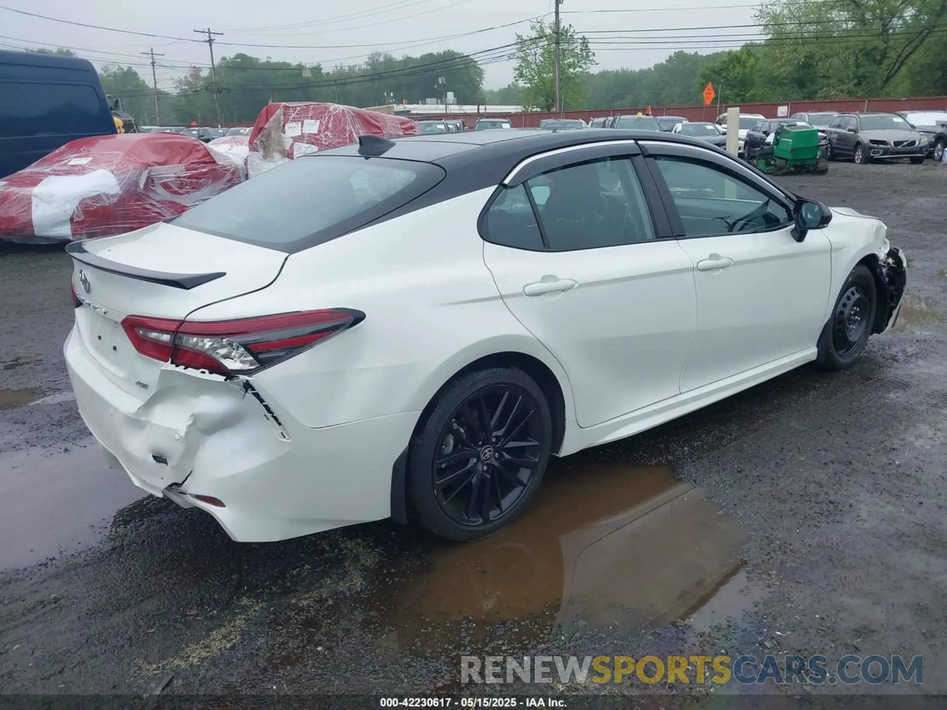 4 Photograph of a damaged car 4T1K61AK2PU179153 TOYOTA CAMRY 2023
