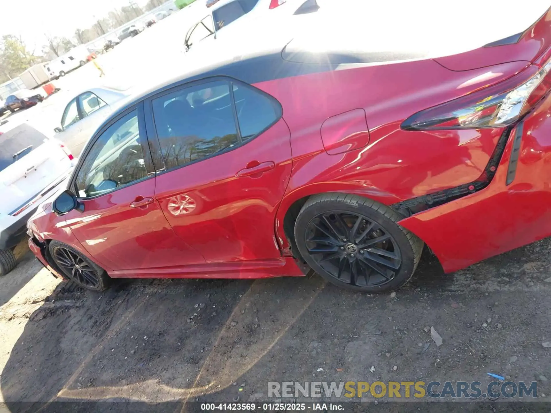 14 Photograph of a damaged car 4T1K61AK3PU092135 TOYOTA CAMRY 2023