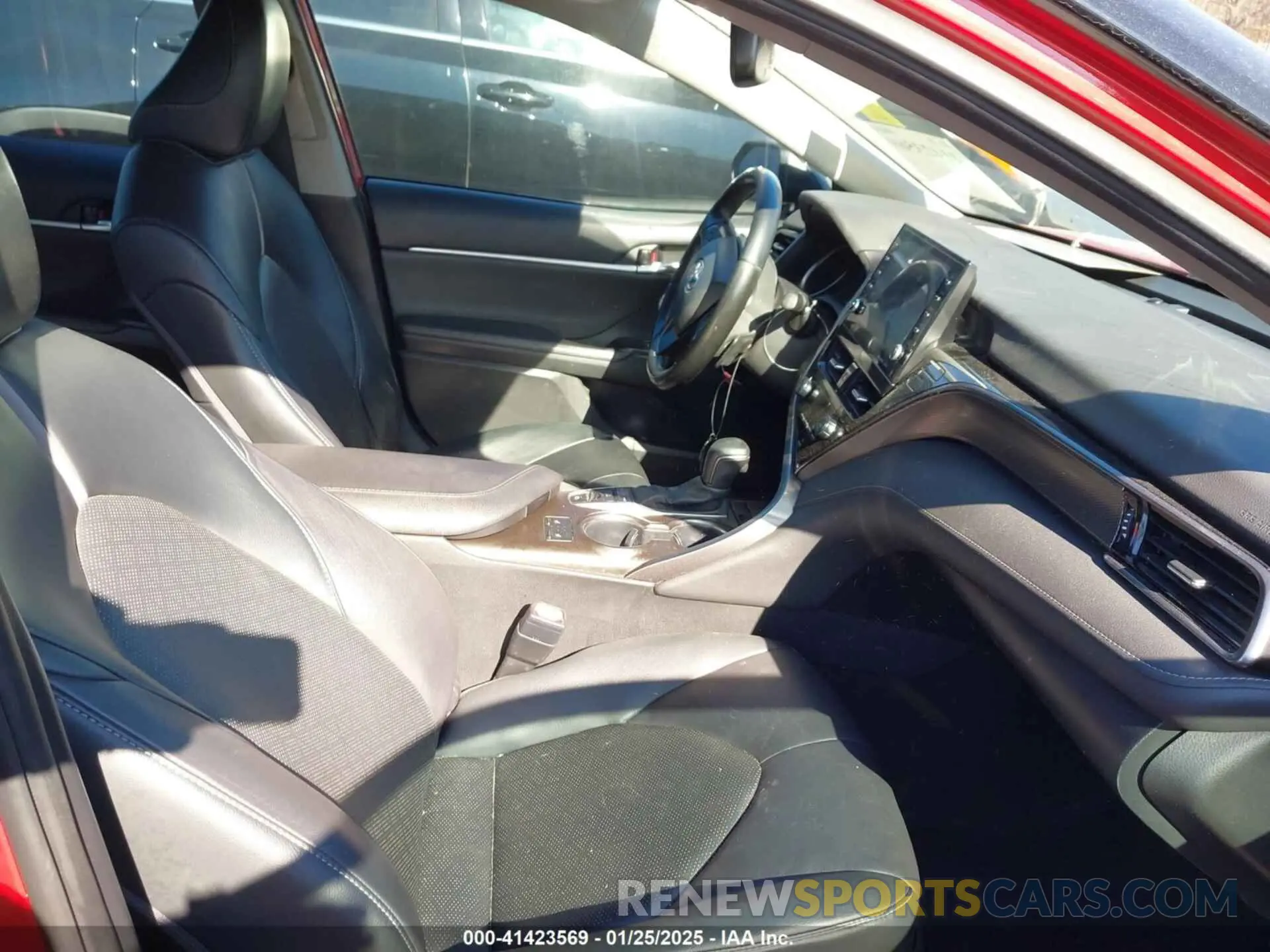 5 Photograph of a damaged car 4T1K61AK3PU092135 TOYOTA CAMRY 2023