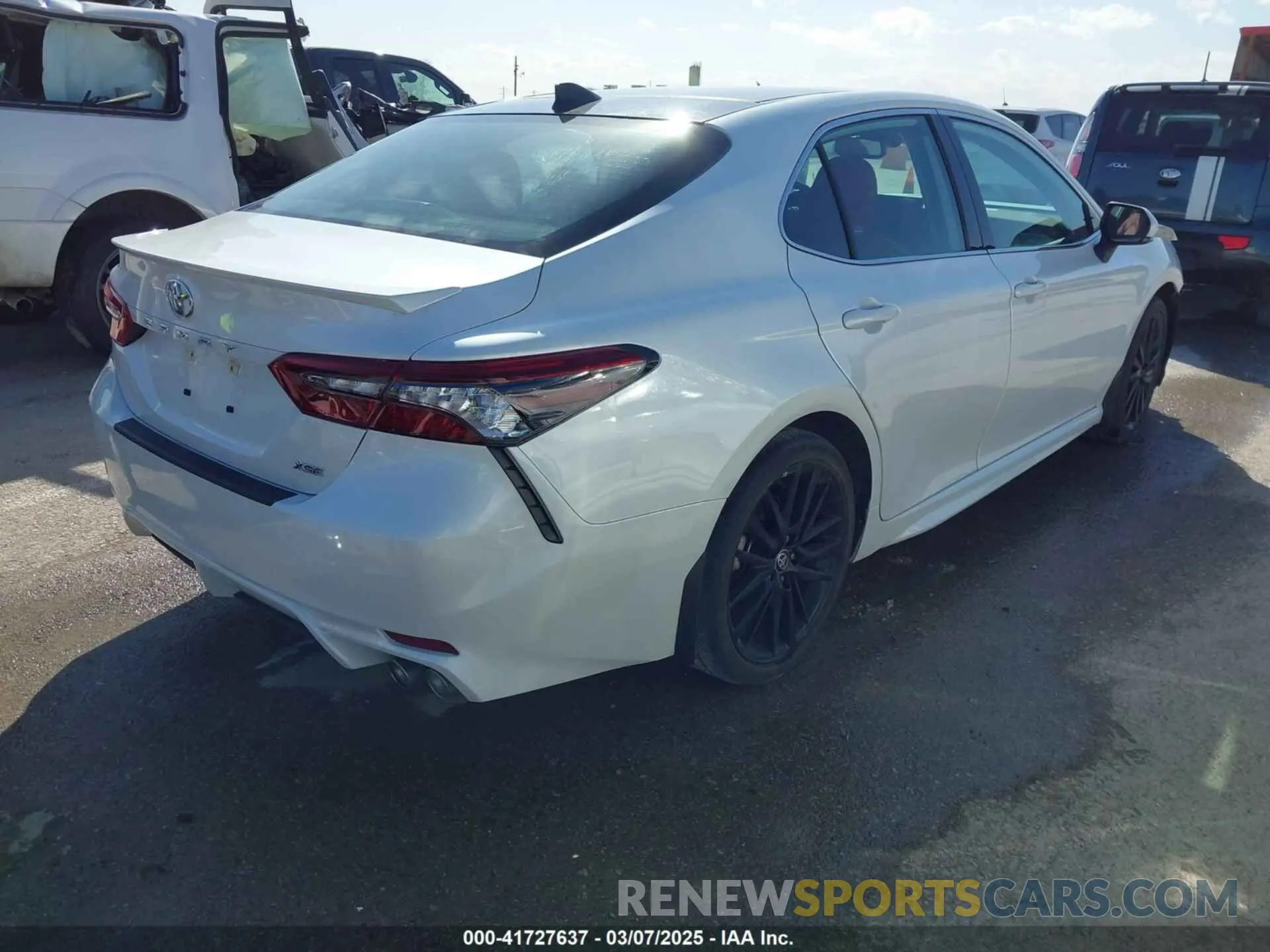 4 Photograph of a damaged car 4T1K61AK3PU731968 TOYOTA CAMRY 2023