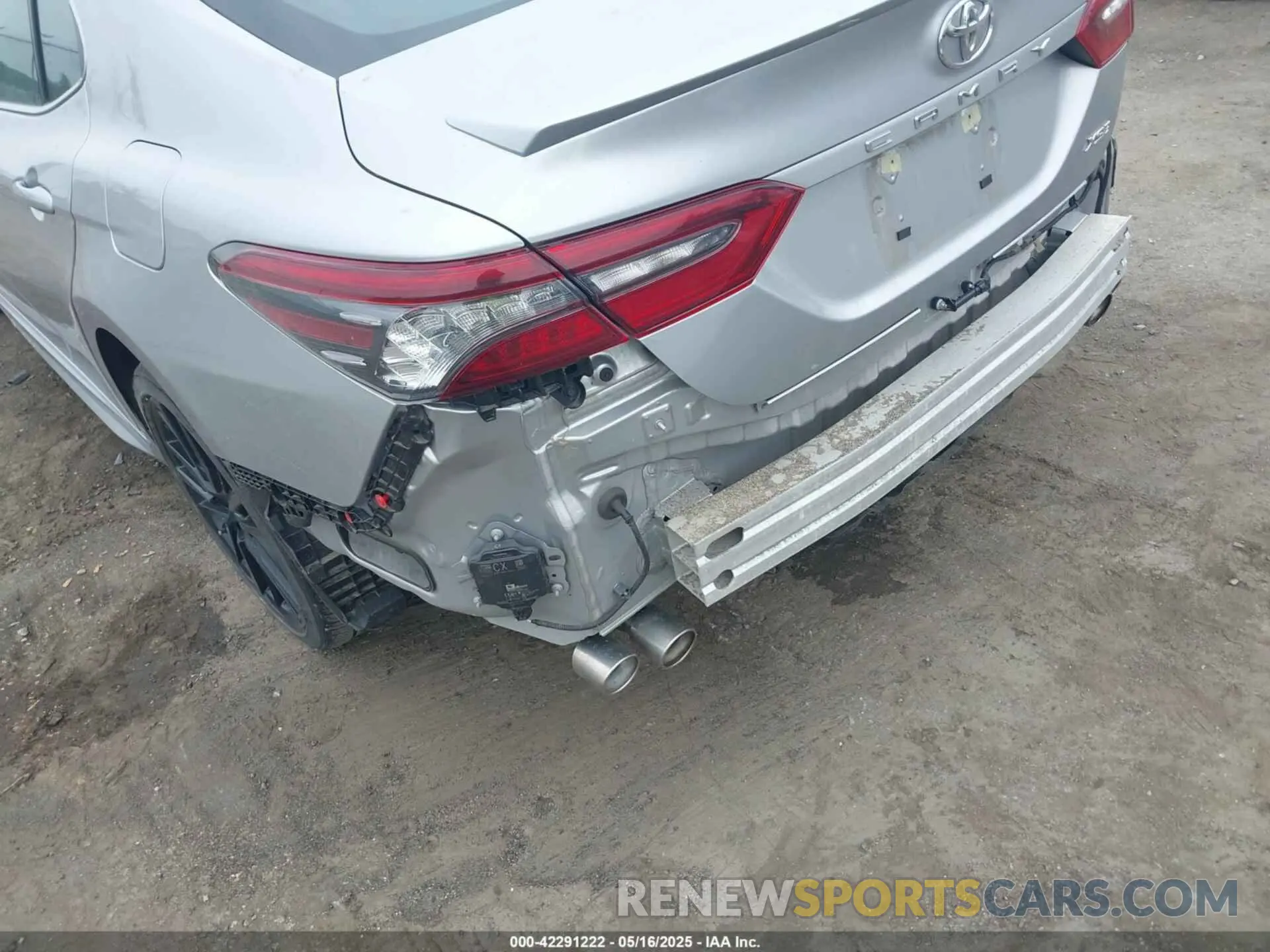 6 Photograph of a damaged car 4T1K61AK3PU759026 TOYOTA CAMRY 2023