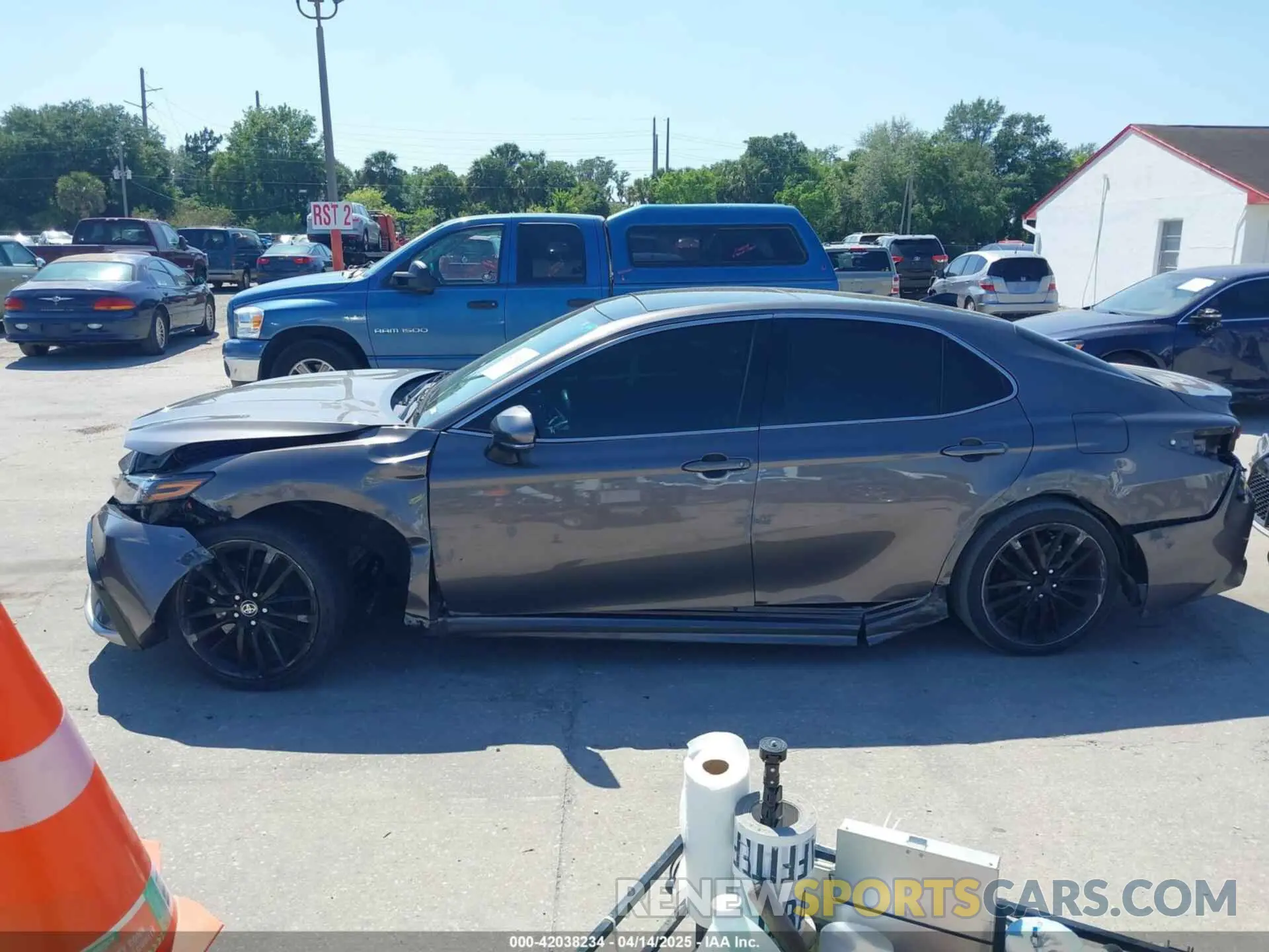 15 Photograph of a damaged car 4T1K61AK3PU806247 TOYOTA CAMRY 2023