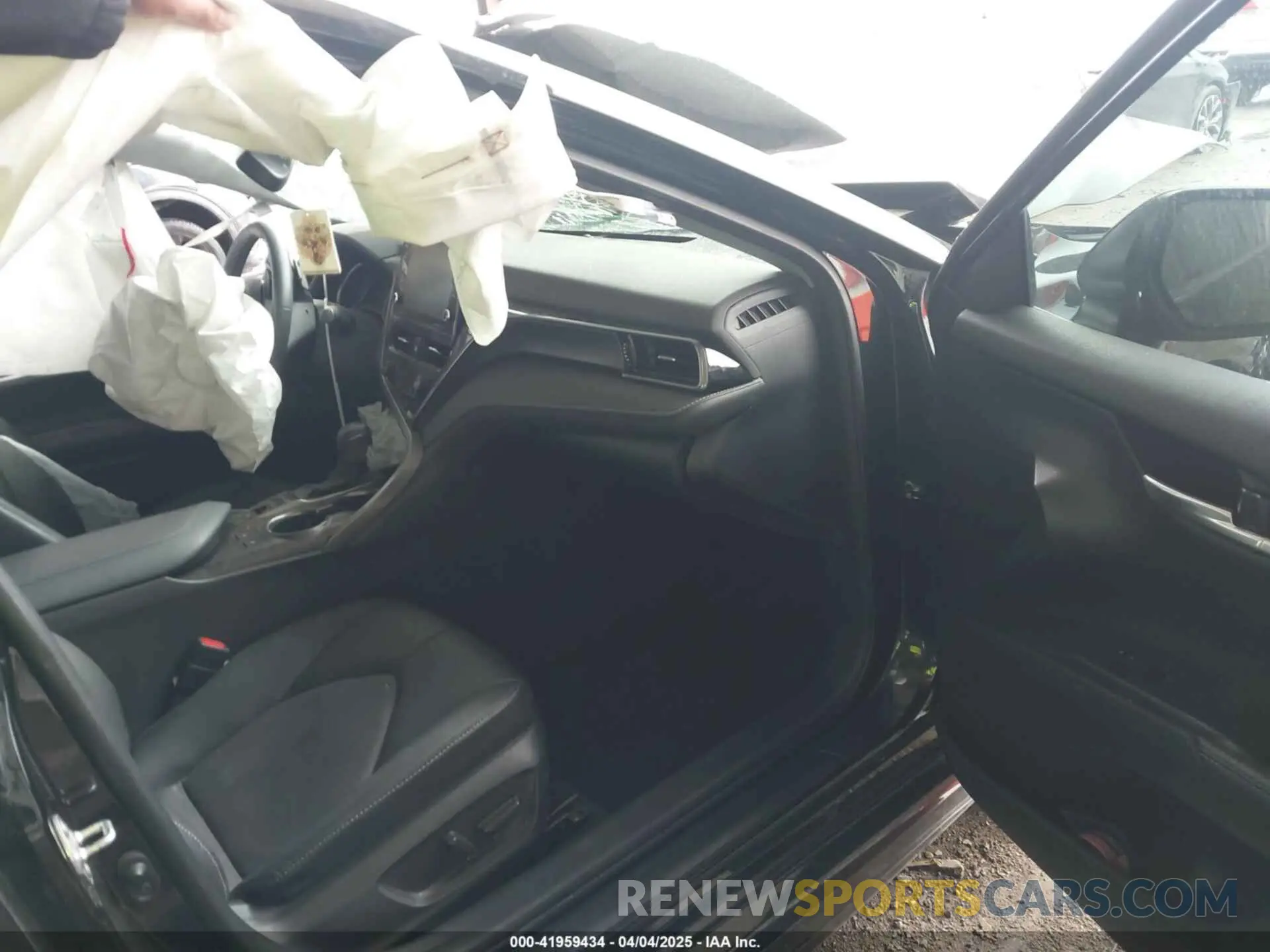 5 Photograph of a damaged car 4T1K61AK4PU792648 TOYOTA CAMRY 2023