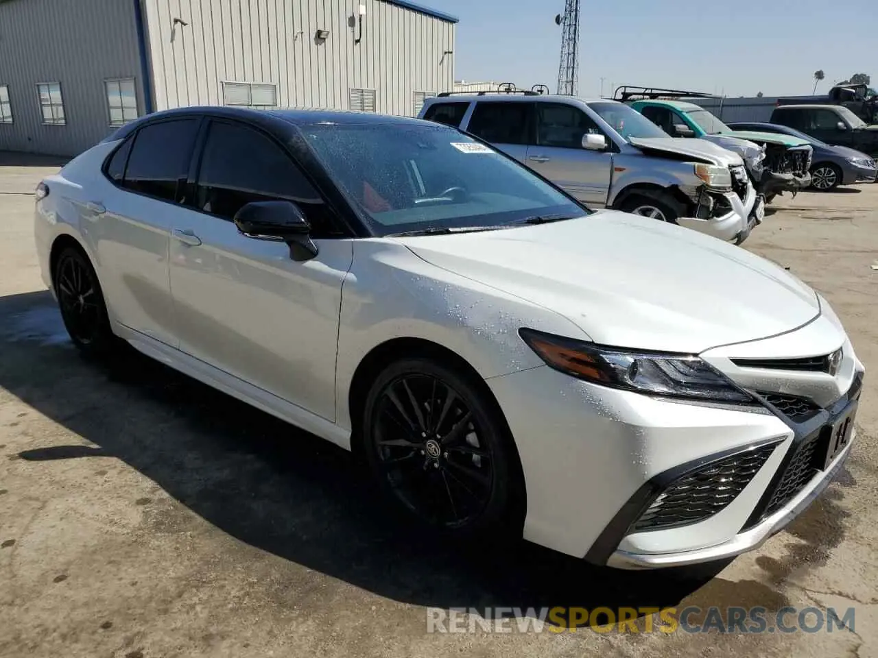 4 Photograph of a damaged car 4T1K61AK5PU081833 TOYOTA CAMRY 2023
