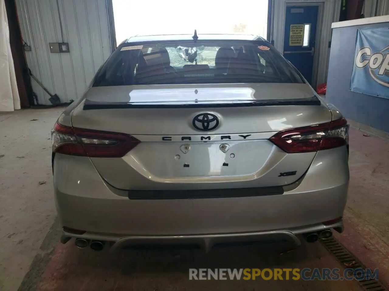 6 Photograph of a damaged car 4T1K61AK5PU150942 TOYOTA CAMRY 2023