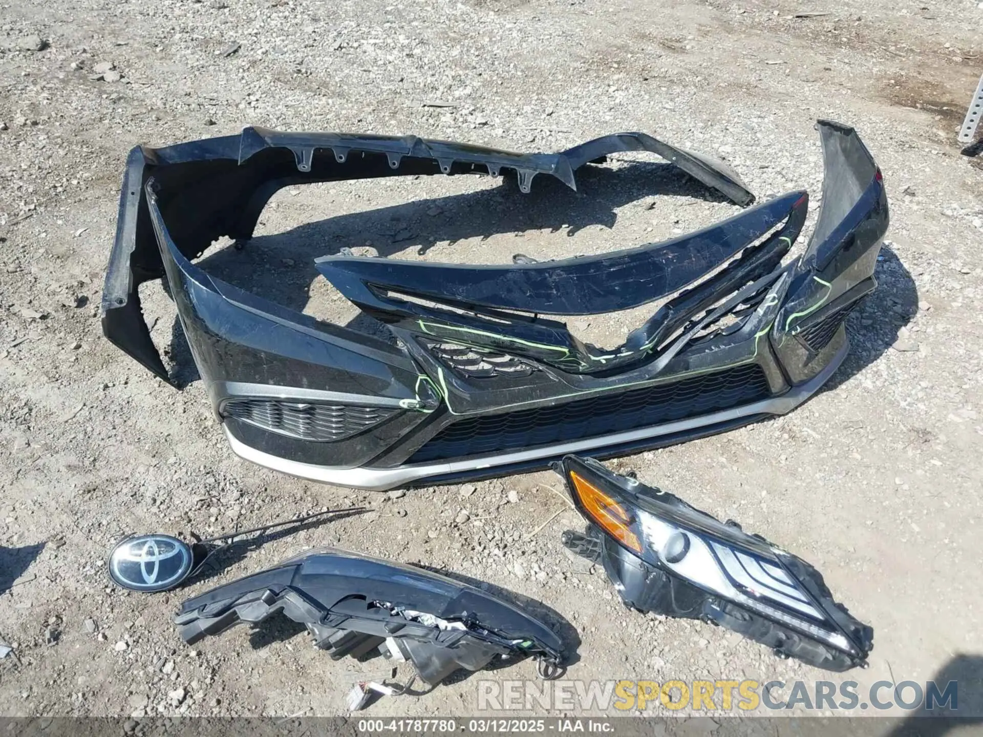 12 Photograph of a damaged car 4T1K61AK5PU759531 TOYOTA CAMRY 2023