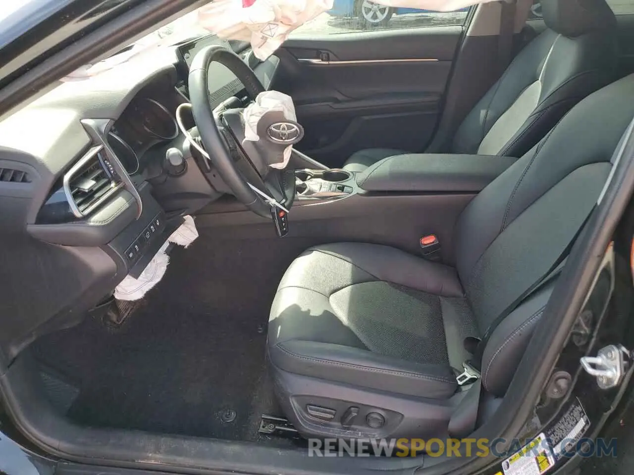 7 Photograph of a damaged car 4T1K61AK5PU765247 TOYOTA CAMRY 2023