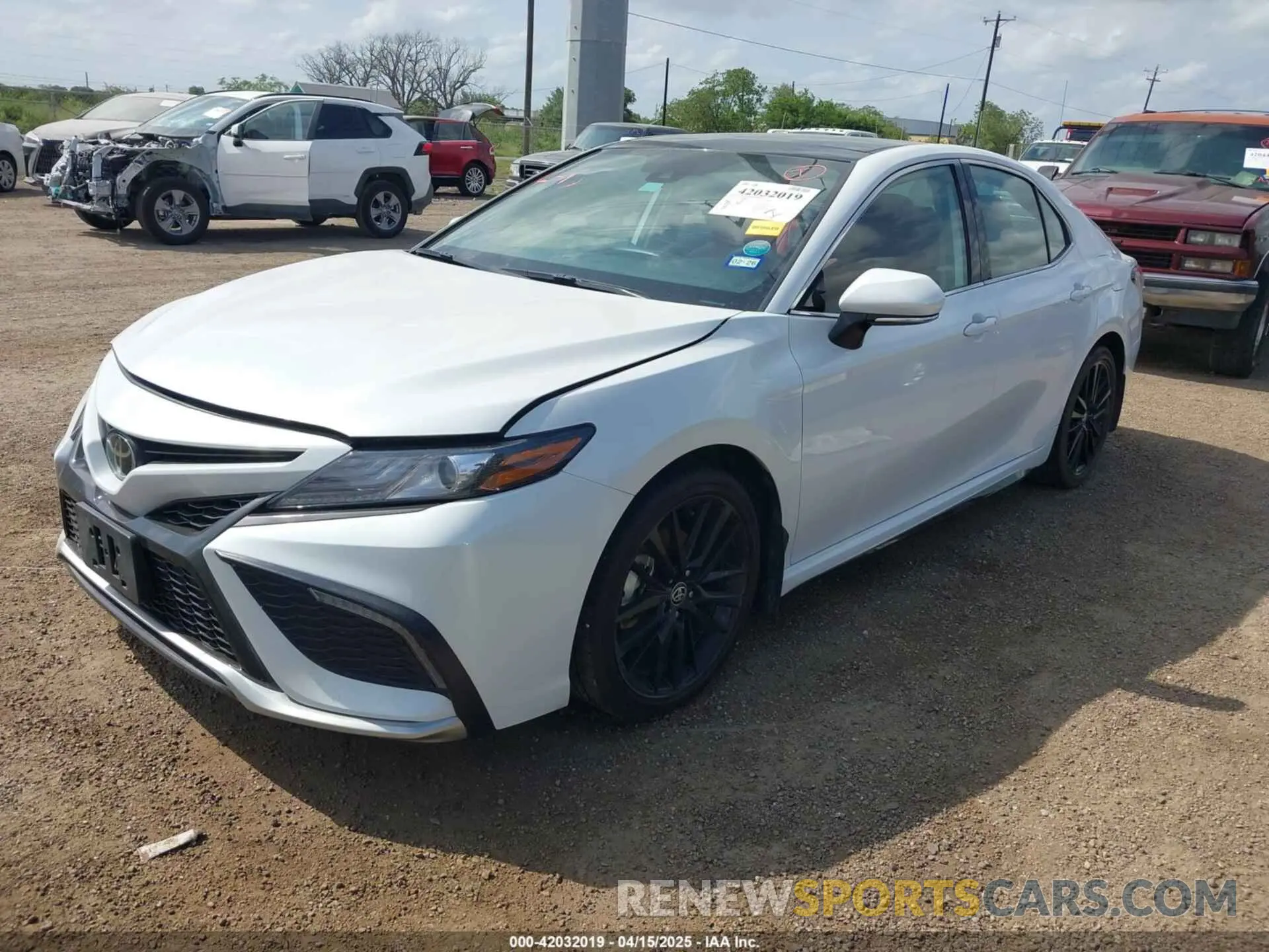 2 Photograph of a damaged car 4T1K61AK5PU792884 TOYOTA CAMRY 2023