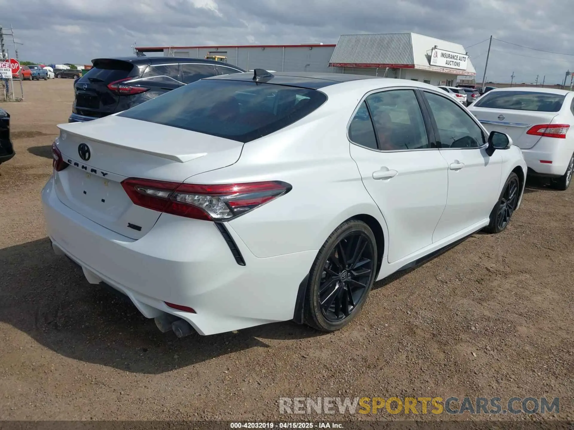 4 Photograph of a damaged car 4T1K61AK5PU792884 TOYOTA CAMRY 2023