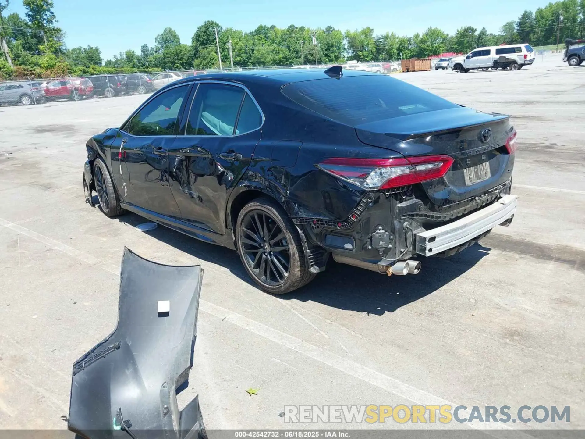 3 Photograph of a damaged car 4T1K61AK5PU796532 TOYOTA CAMRY 2023
