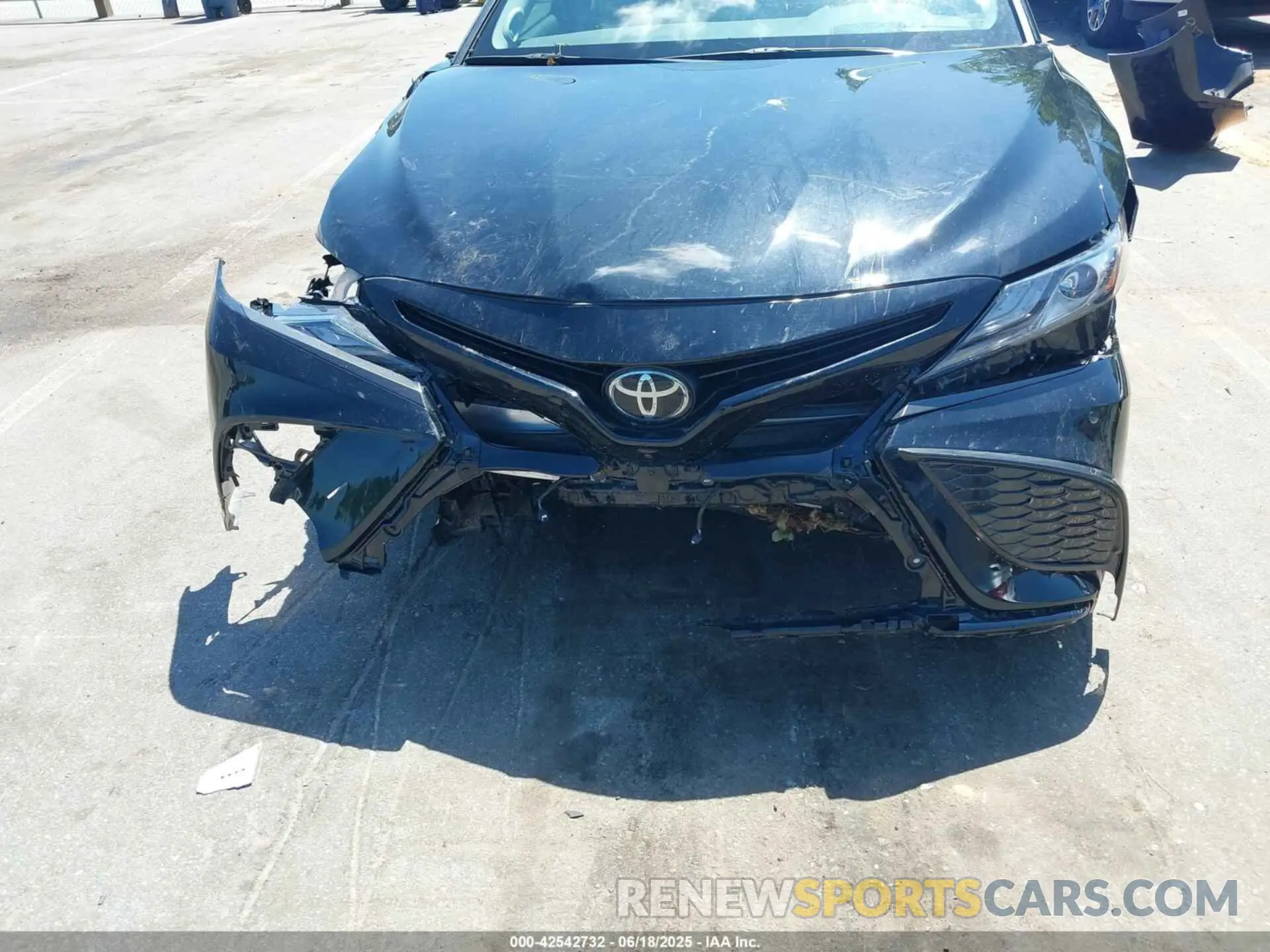 6 Photograph of a damaged car 4T1K61AK5PU796532 TOYOTA CAMRY 2023