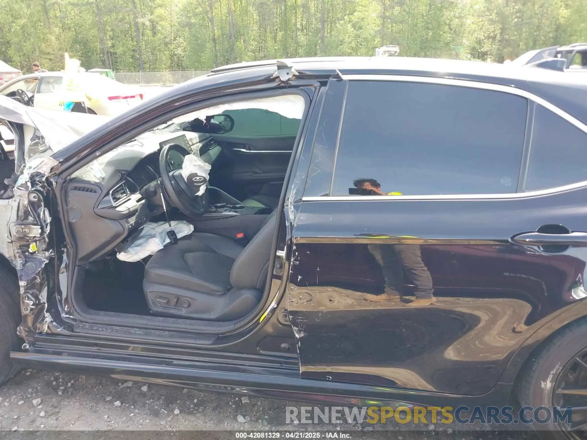 15 Photograph of a damaged car 4T1K61AK6PU730118 TOYOTA CAMRY 2023