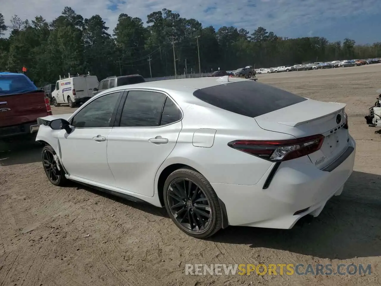 2 Photograph of a damaged car 4T1K61AK6PU737067 TOYOTA CAMRY 2023