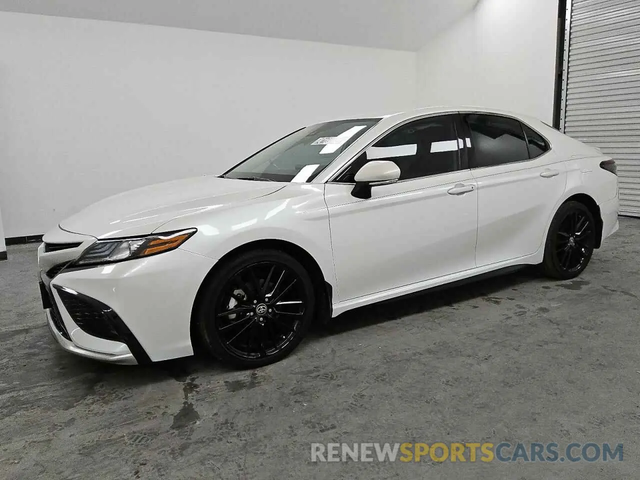 1 Photograph of a damaged car 4T1K61AK7PU103539 TOYOTA CAMRY 2023