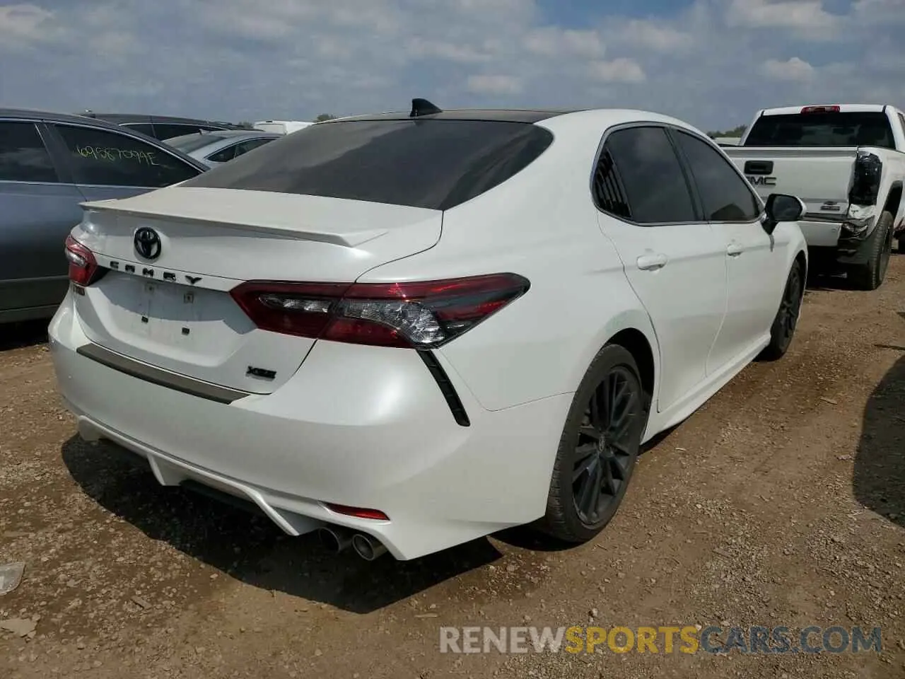 3 Photograph of a damaged car 4T1K61AK7PU762012 TOYOTA CAMRY 2023