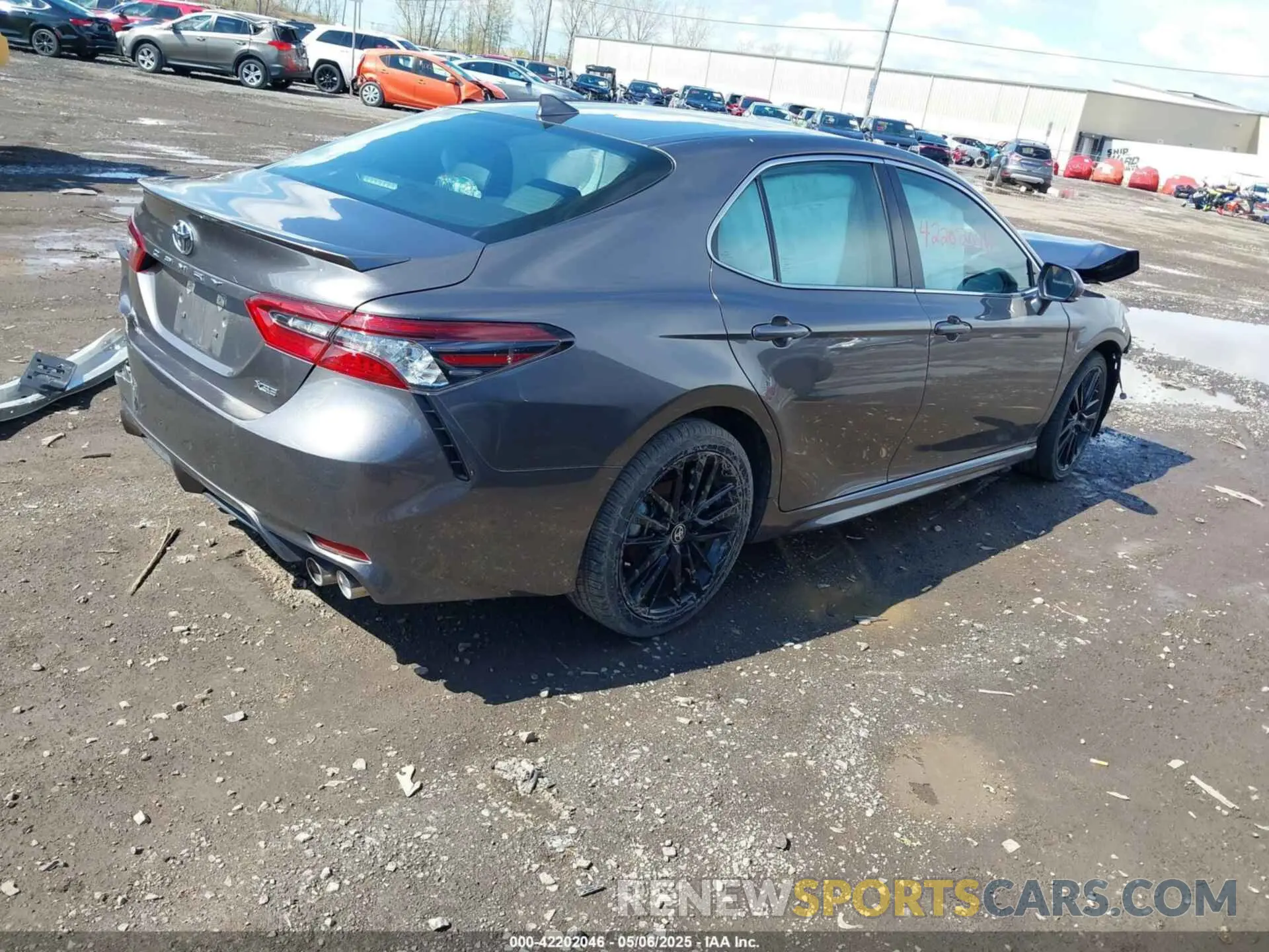 4 Photograph of a damaged car 4T1K61AK7PU780770 TOYOTA CAMRY 2023