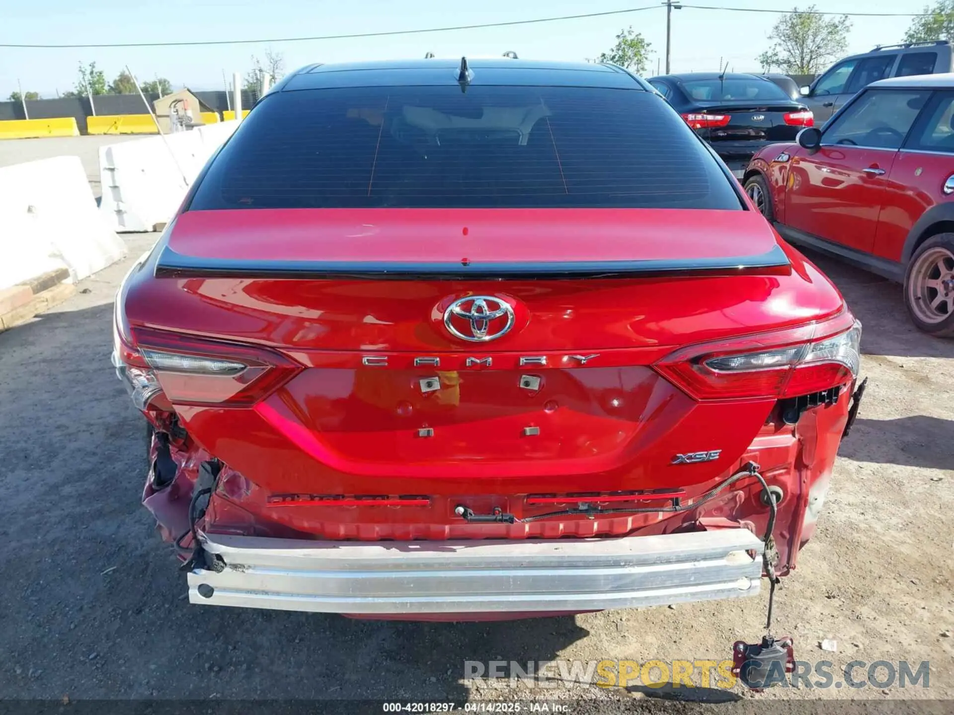 17 Photograph of a damaged car 4T1K61AK8PU106692 TOYOTA CAMRY 2023