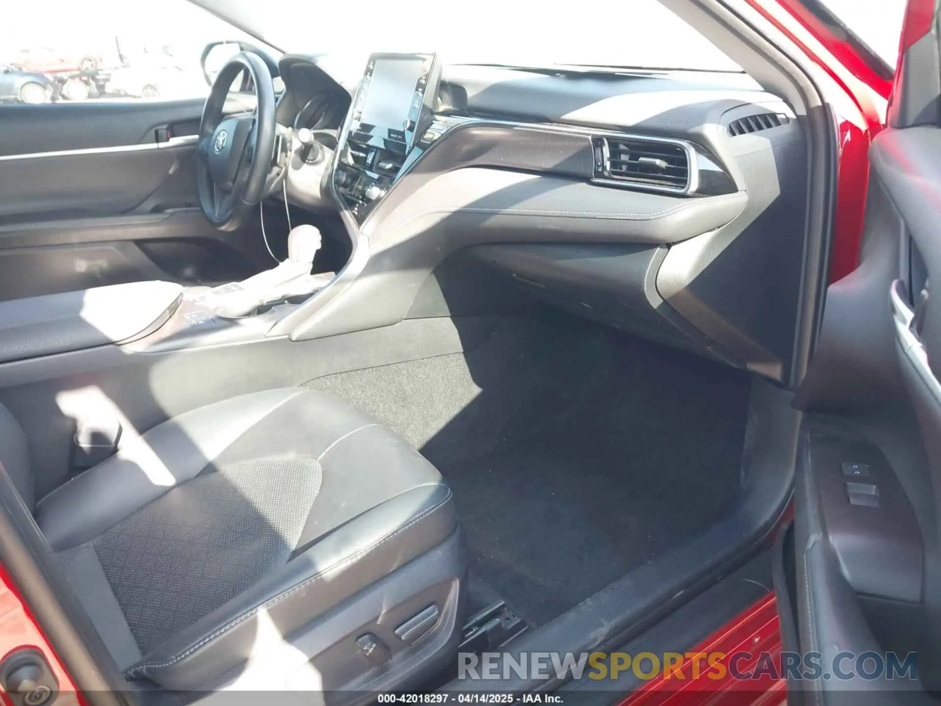 5 Photograph of a damaged car 4T1K61AK8PU106692 TOYOTA CAMRY 2023