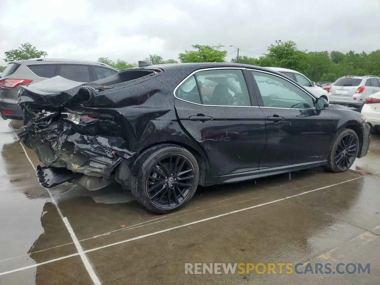 3 Photograph of a damaged car 4T1K61AK8PU175396 TOYOTA CAMRY 2023
