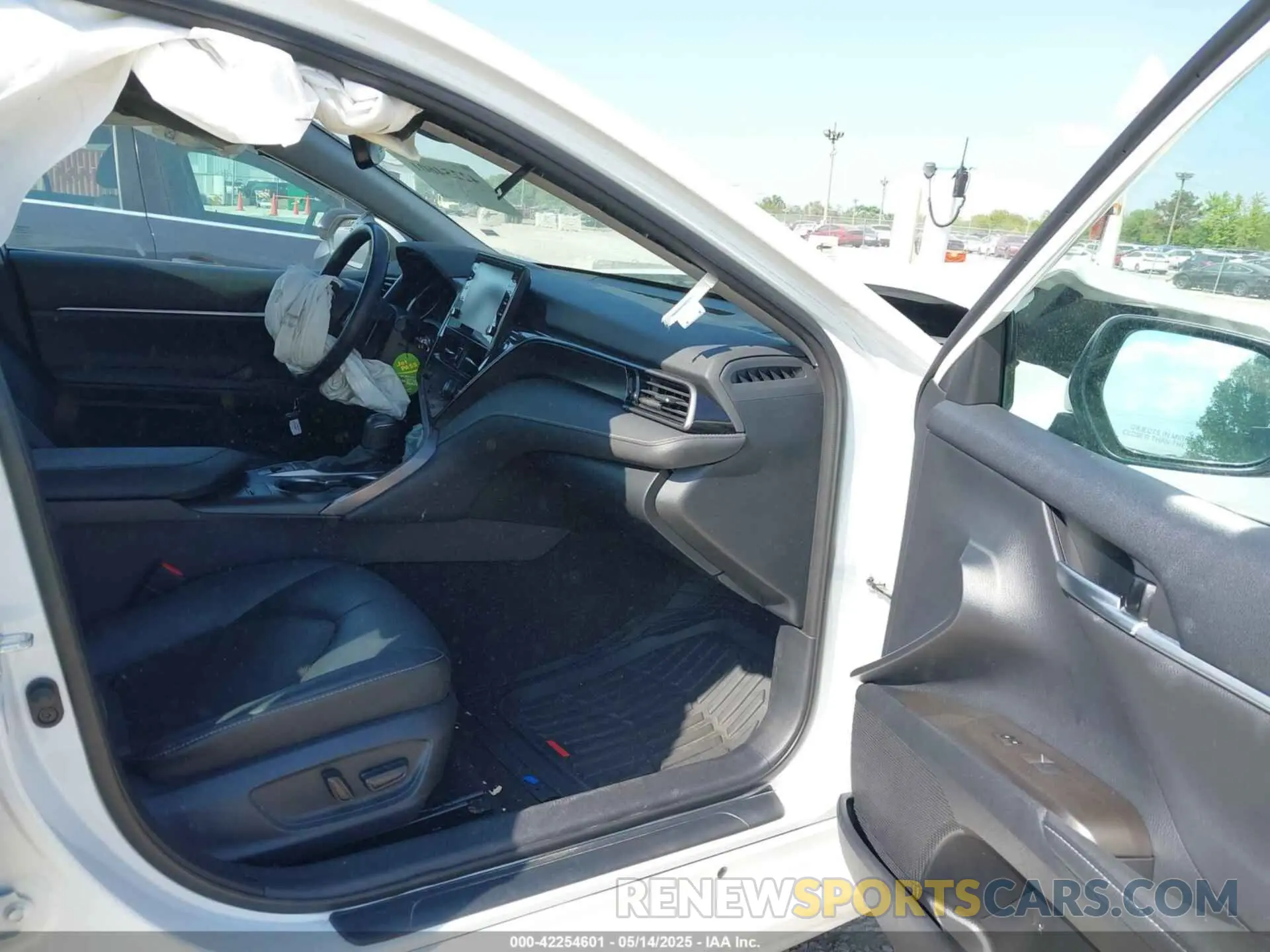 5 Photograph of a damaged car 4T1K61AK8PU790224 TOYOTA CAMRY 2023