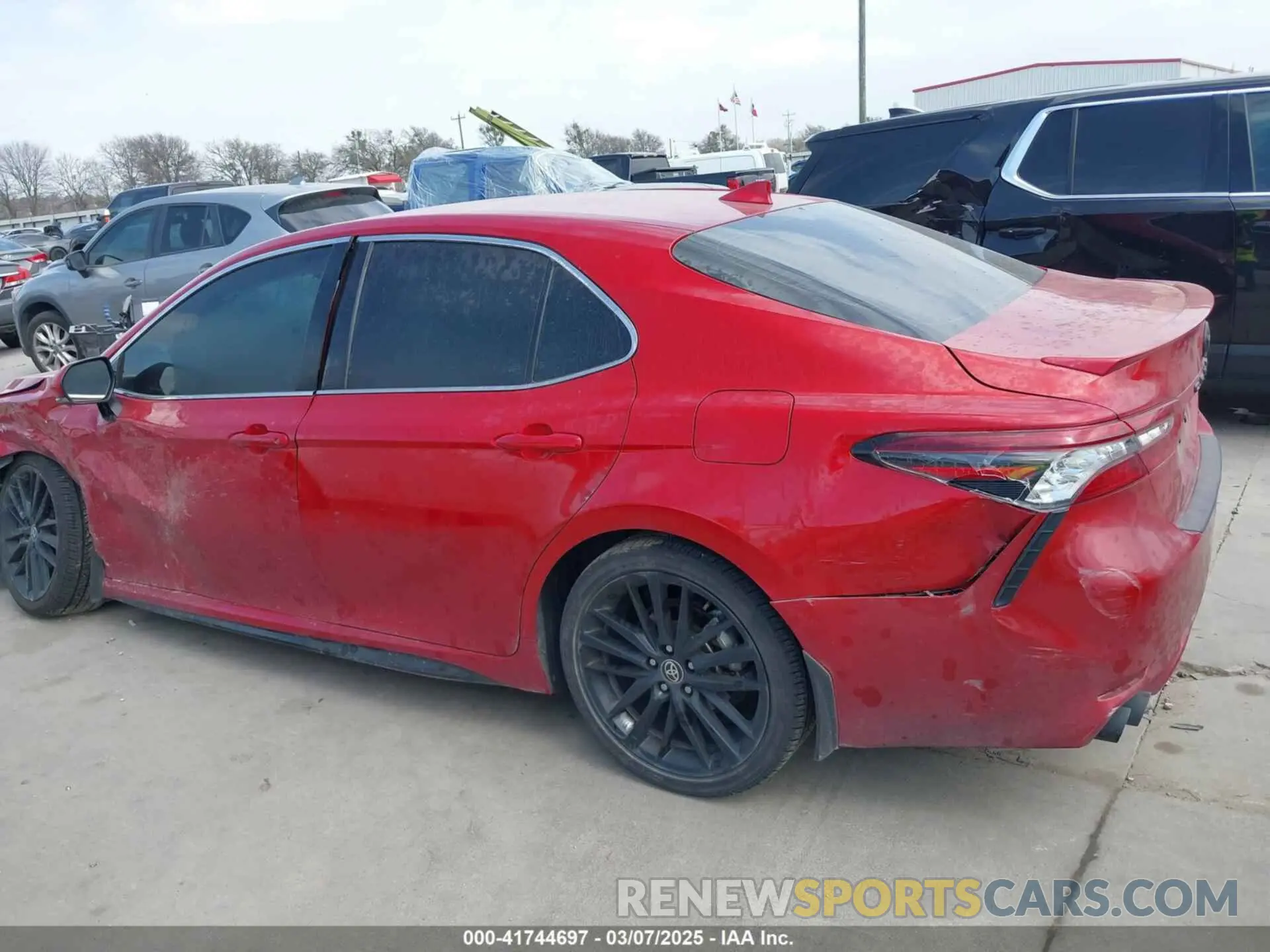 14 Photograph of a damaged car 4T1K61AK9PU083956 TOYOTA CAMRY 2023
