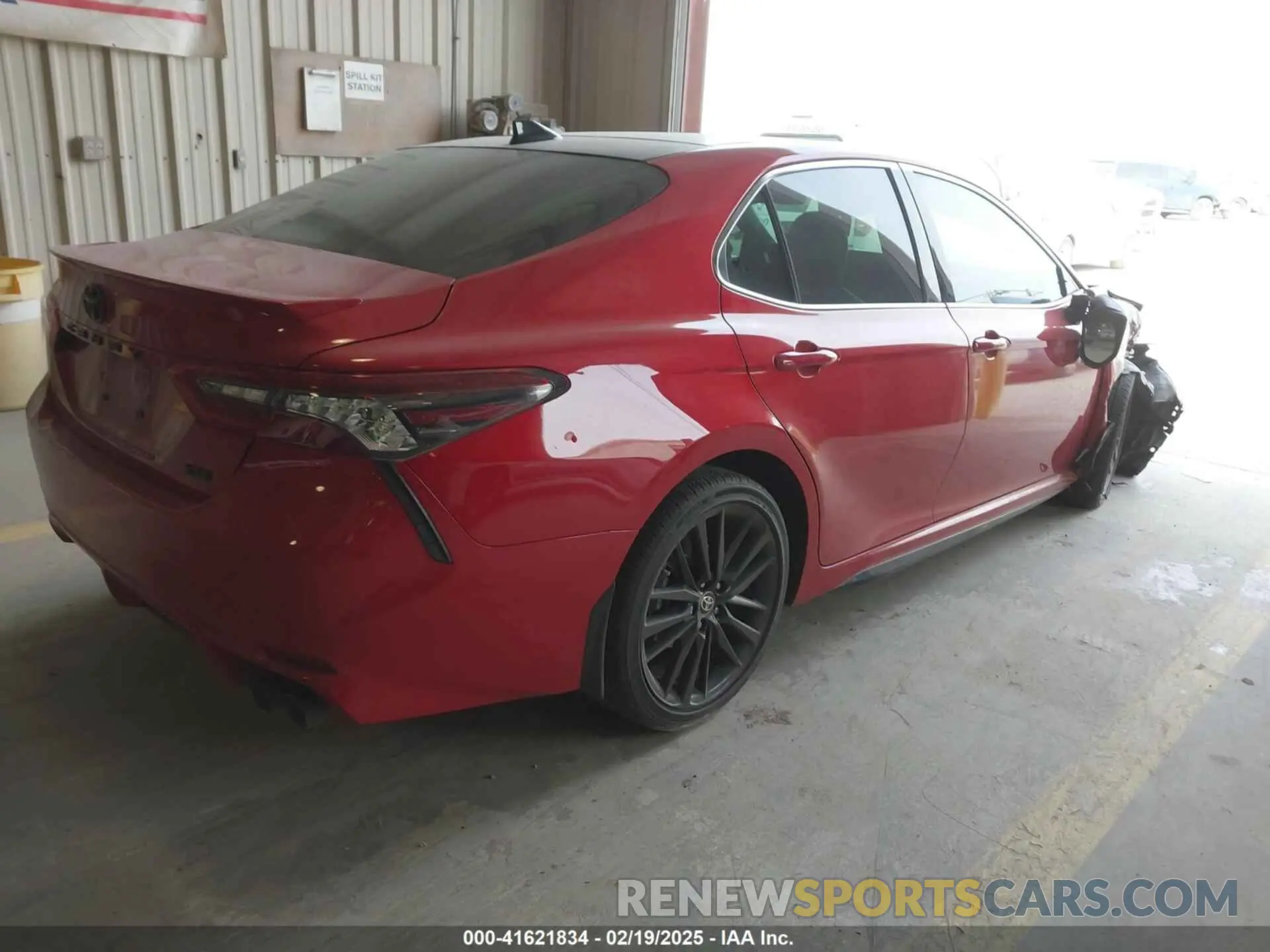 4 Photograph of a damaged car 4T1K61AK9PU122612 TOYOTA CAMRY 2023