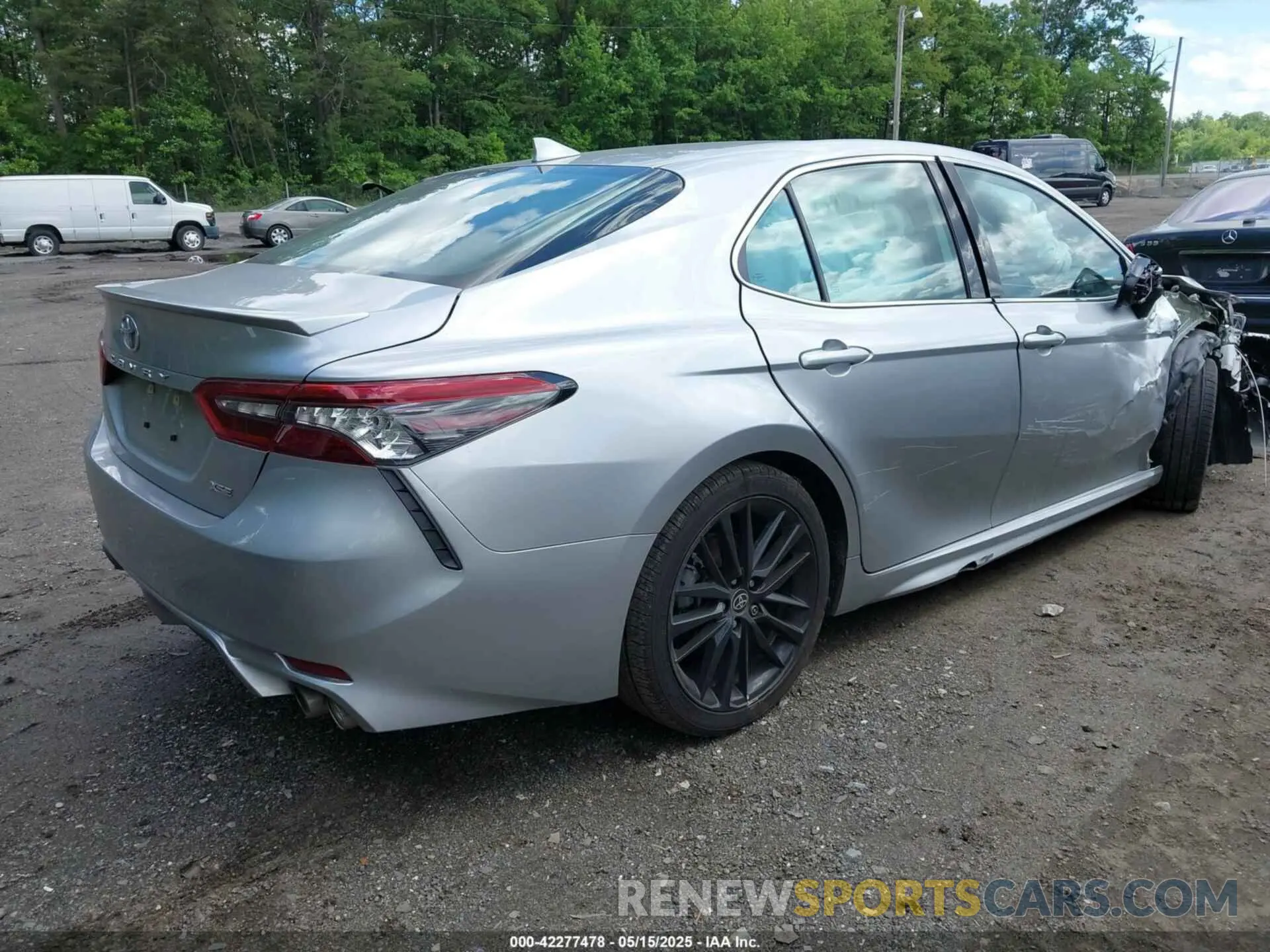 4 Photograph of a damaged car 4T1K61AK9PU763226 TOYOTA CAMRY 2023