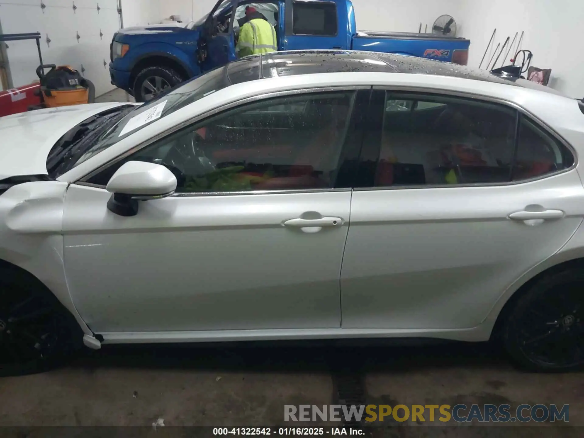15 Photograph of a damaged car 4T1K61AKXPU793593 TOYOTA CAMRY 2023