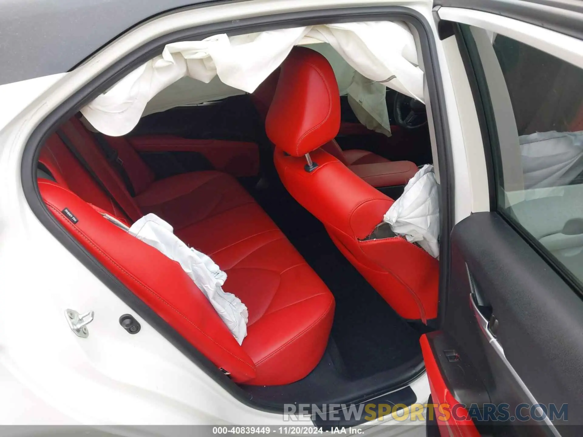 8 Photograph of a damaged car 4T1K61BK0PU096139 TOYOTA CAMRY 2023