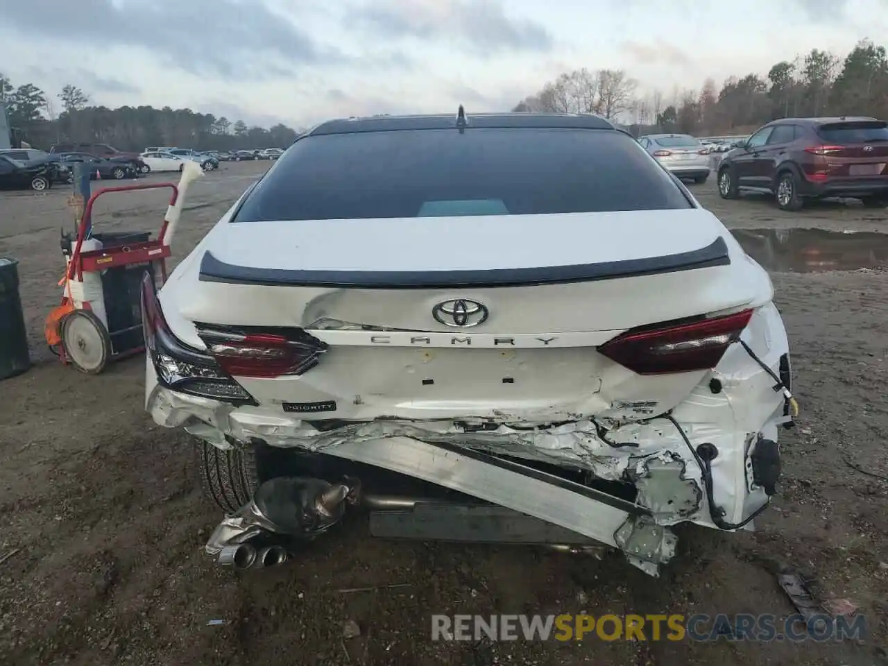 6 Photograph of a damaged car 4T1K61BK8PU075782 TOYOTA CAMRY 2023