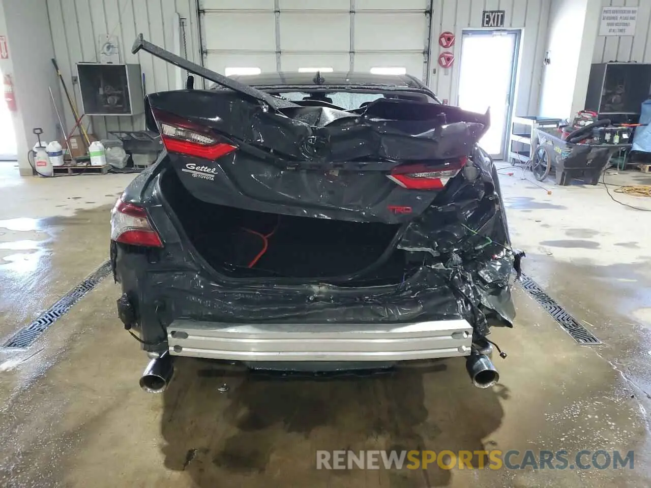 6 Photograph of a damaged car 4T1KZ1AK5PU083315 TOYOTA CAMRY 2023