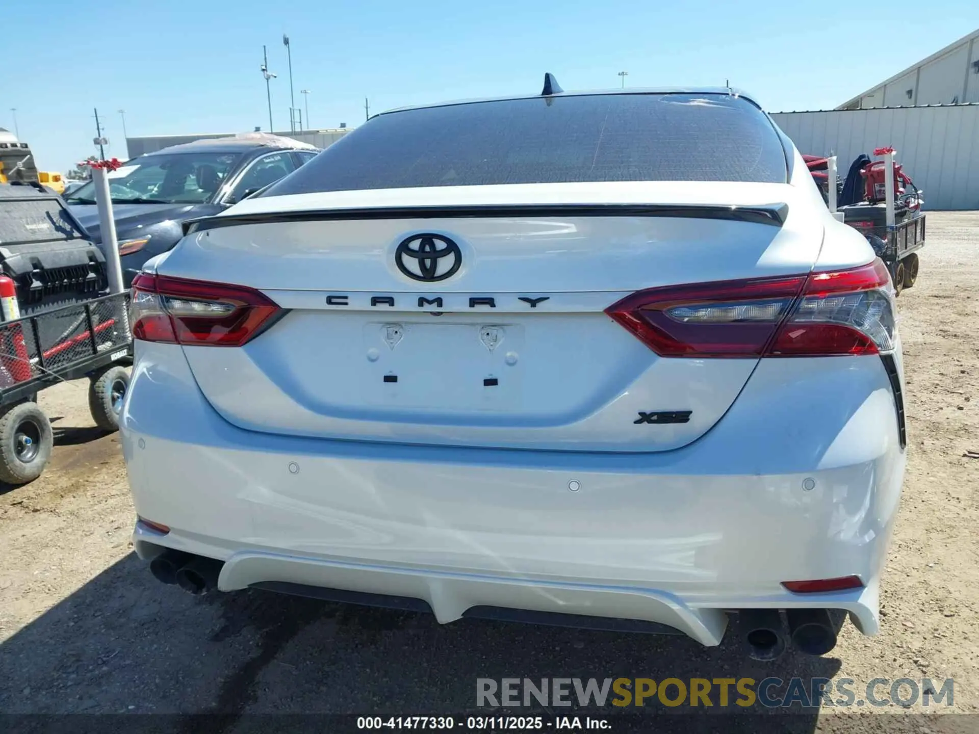 17 Photograph of a damaged car 4T1KZ1AK7PU076284 TOYOTA CAMRY 2023