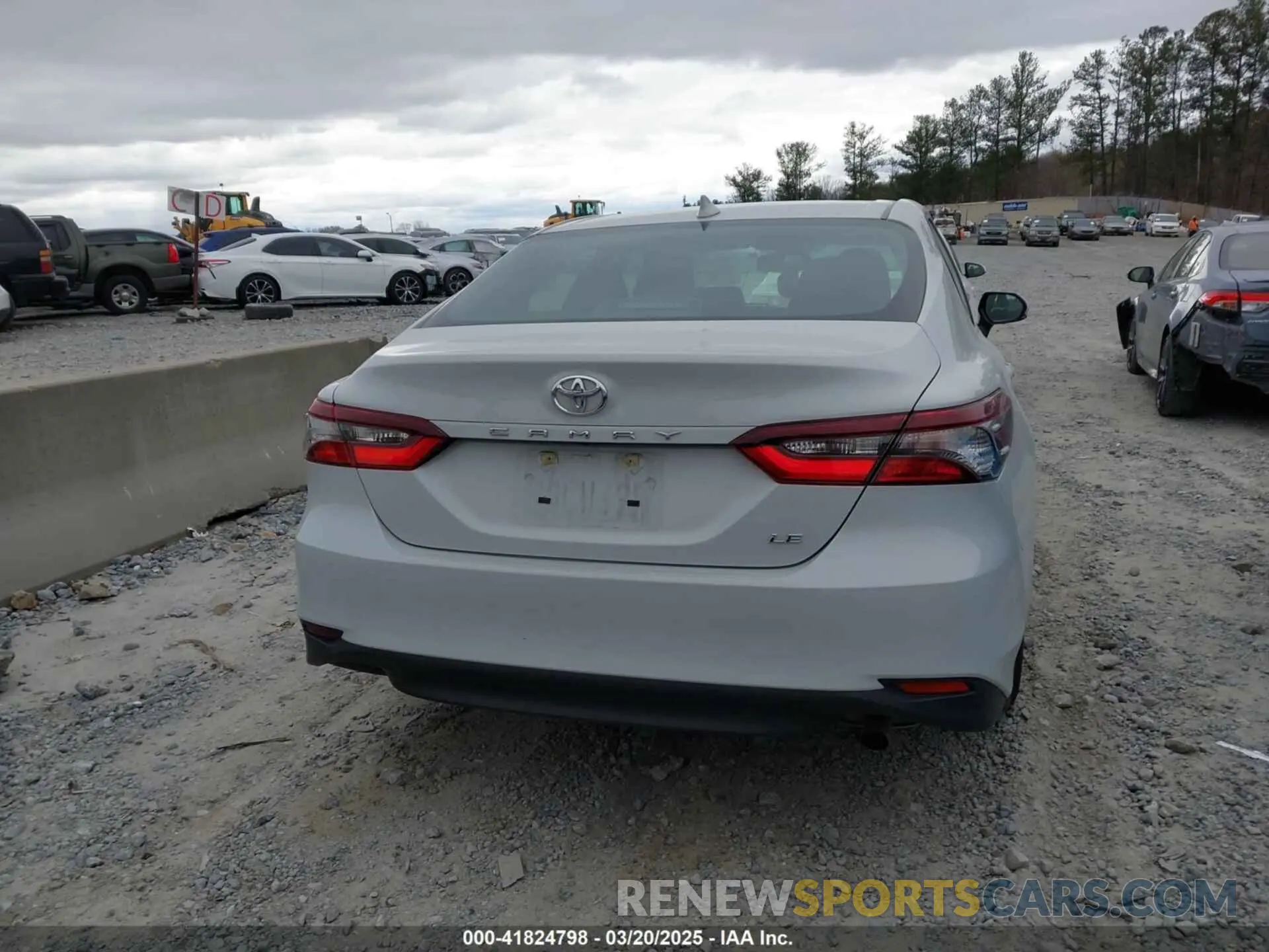 16 Photograph of a damaged car 4T1R11AK2PU098196 TOYOTA CAMRY 2023