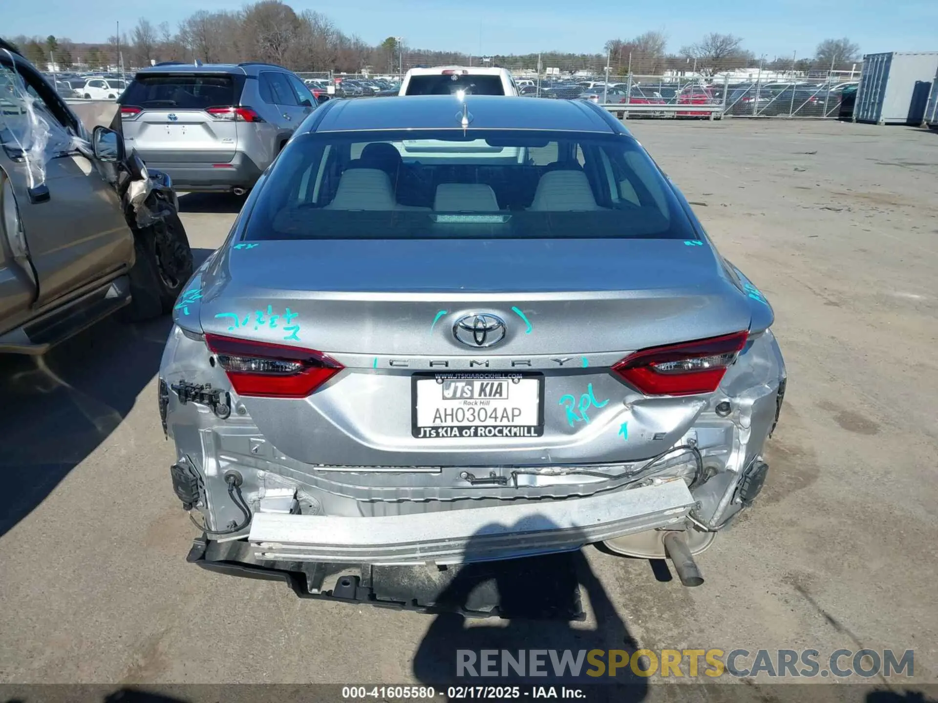 17 Photograph of a damaged car 4T1R11AK3PU743079 TOYOTA CAMRY 2023