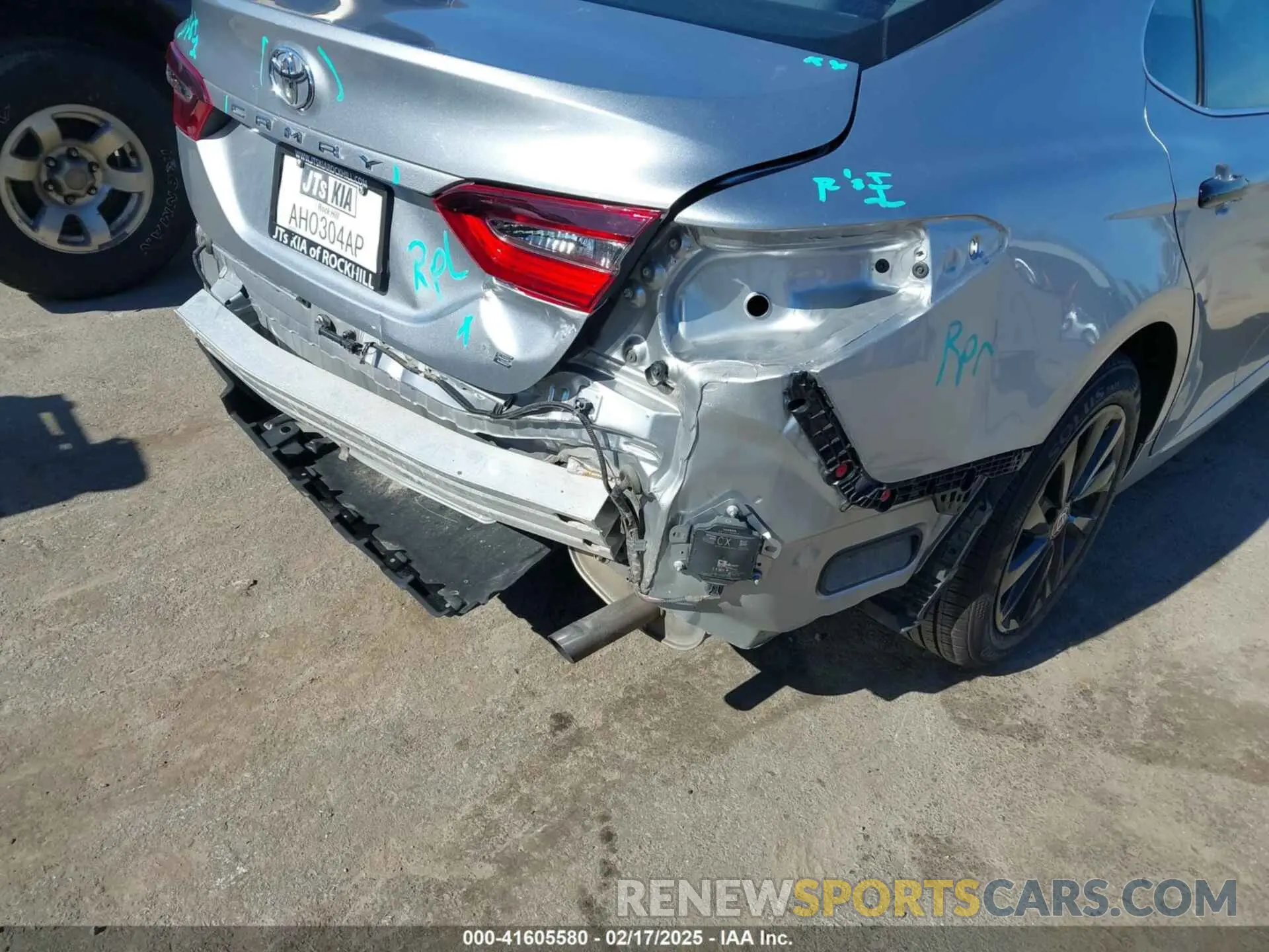 6 Photograph of a damaged car 4T1R11AK3PU743079 TOYOTA CAMRY 2023