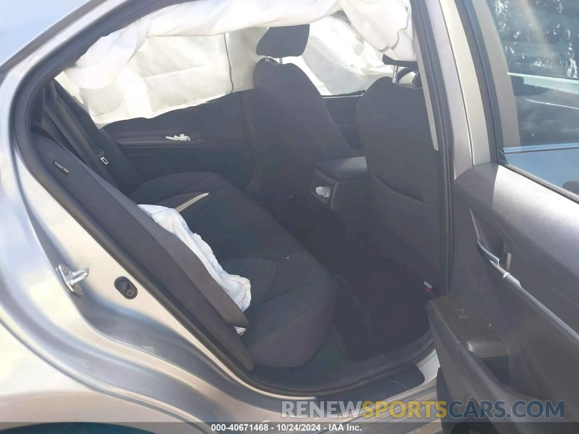 8 Photograph of a damaged car 4T1R11AK4PU102538 TOYOTA CAMRY 2023