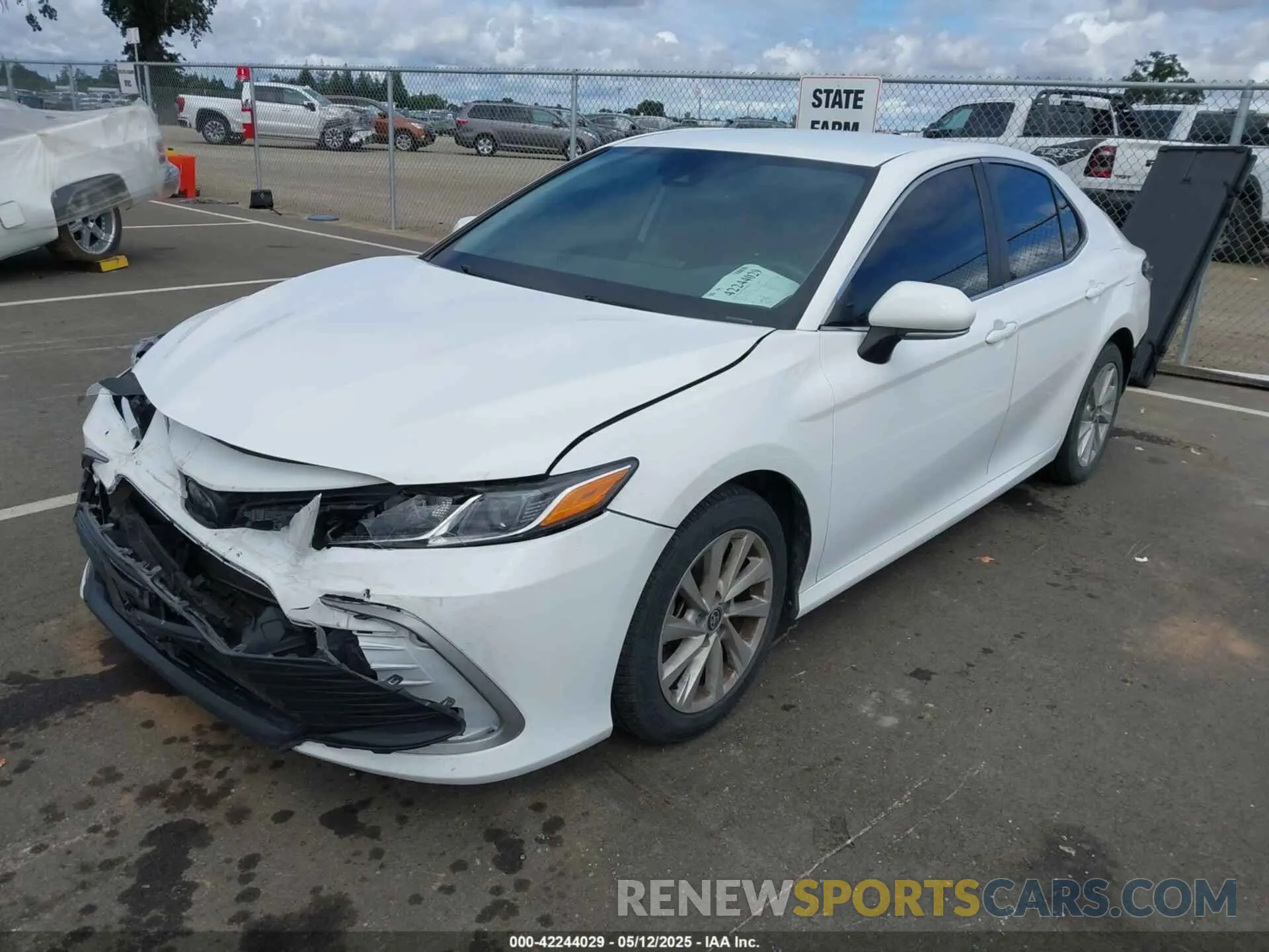 2 Photograph of a damaged car 4T1R11AK4PU801765 TOYOTA CAMRY 2023