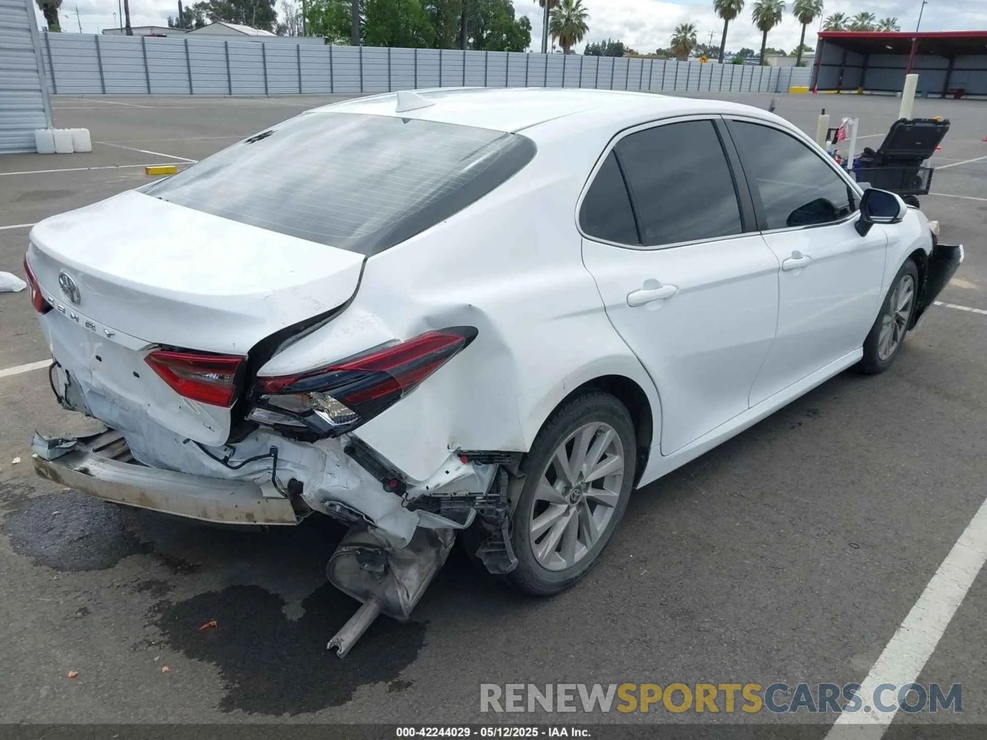 4 Photograph of a damaged car 4T1R11AK4PU801765 TOYOTA CAMRY 2023