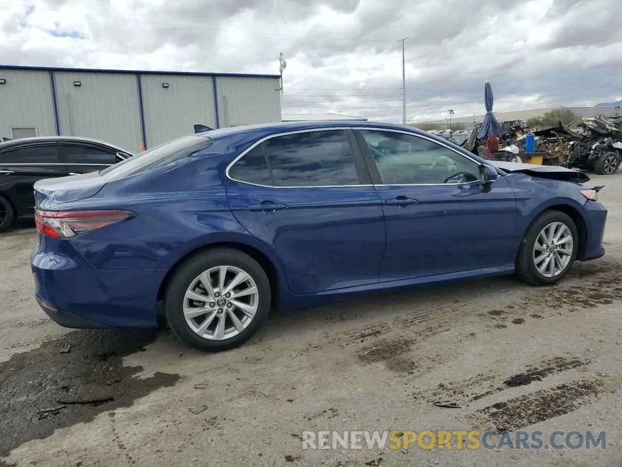3 Photograph of a damaged car 4T1R11AK5PU139016 TOYOTA CAMRY 2023