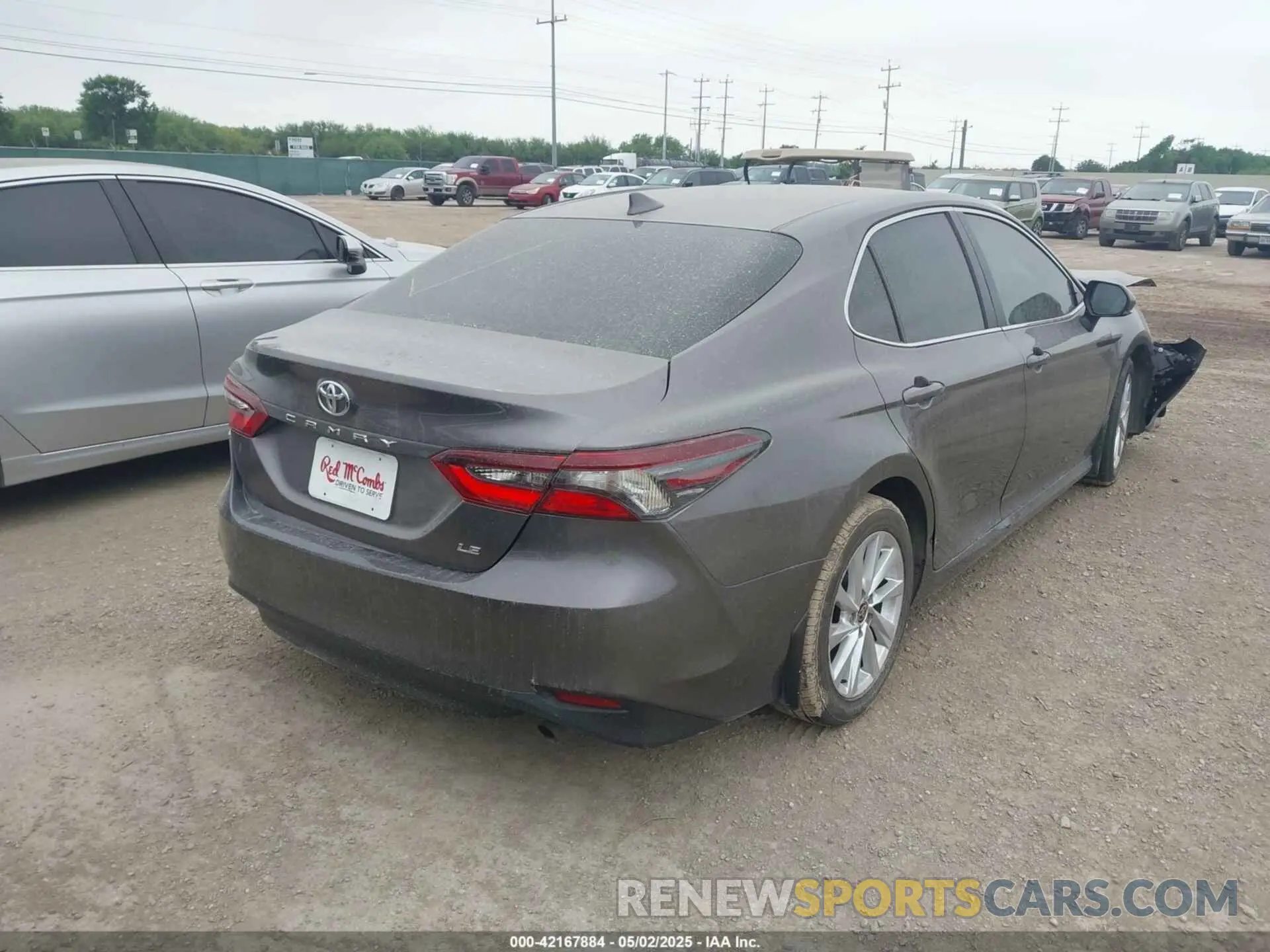 4 Photograph of a damaged car 4T1R11AK5PU152686 TOYOTA CAMRY 2023