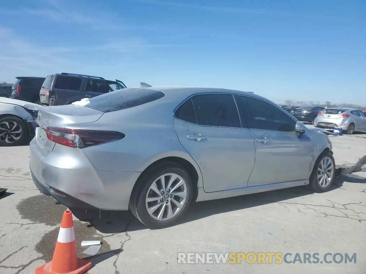 3 Photograph of a damaged car 4T1R11AK6PU093969 TOYOTA CAMRY 2023